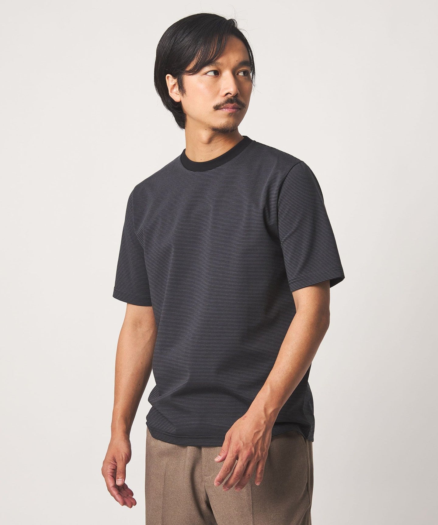 62176000020-d04.jpg