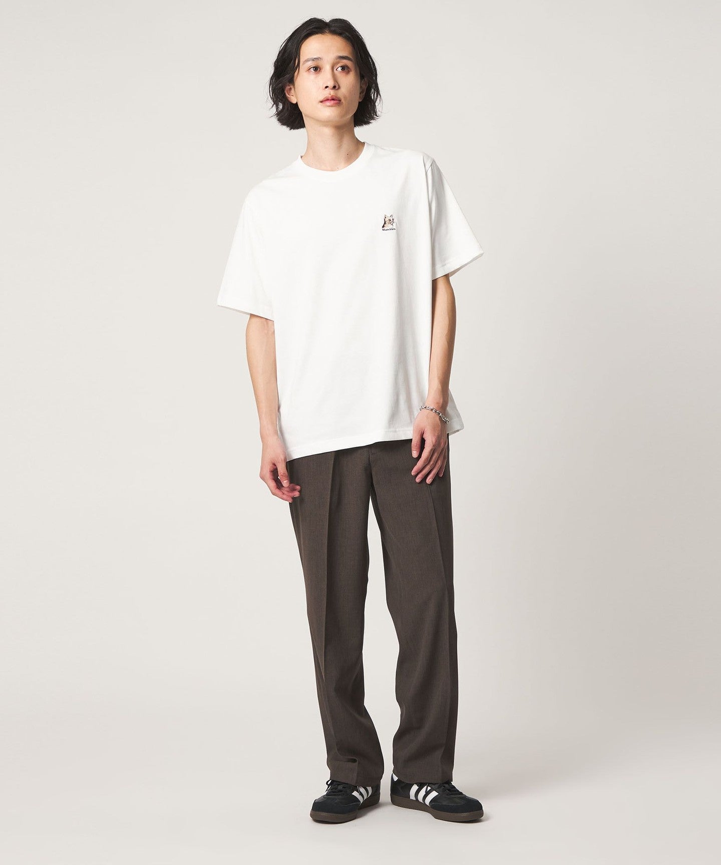62176000042-d03.jpg