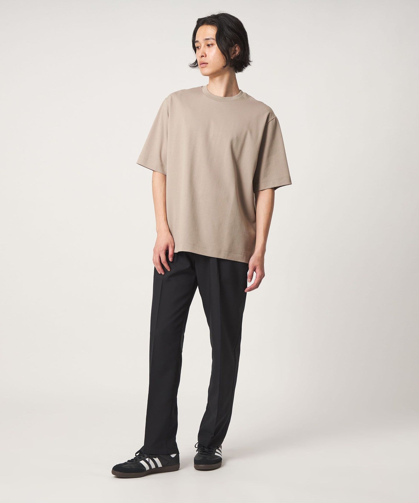 62176000045-d06.jpg
