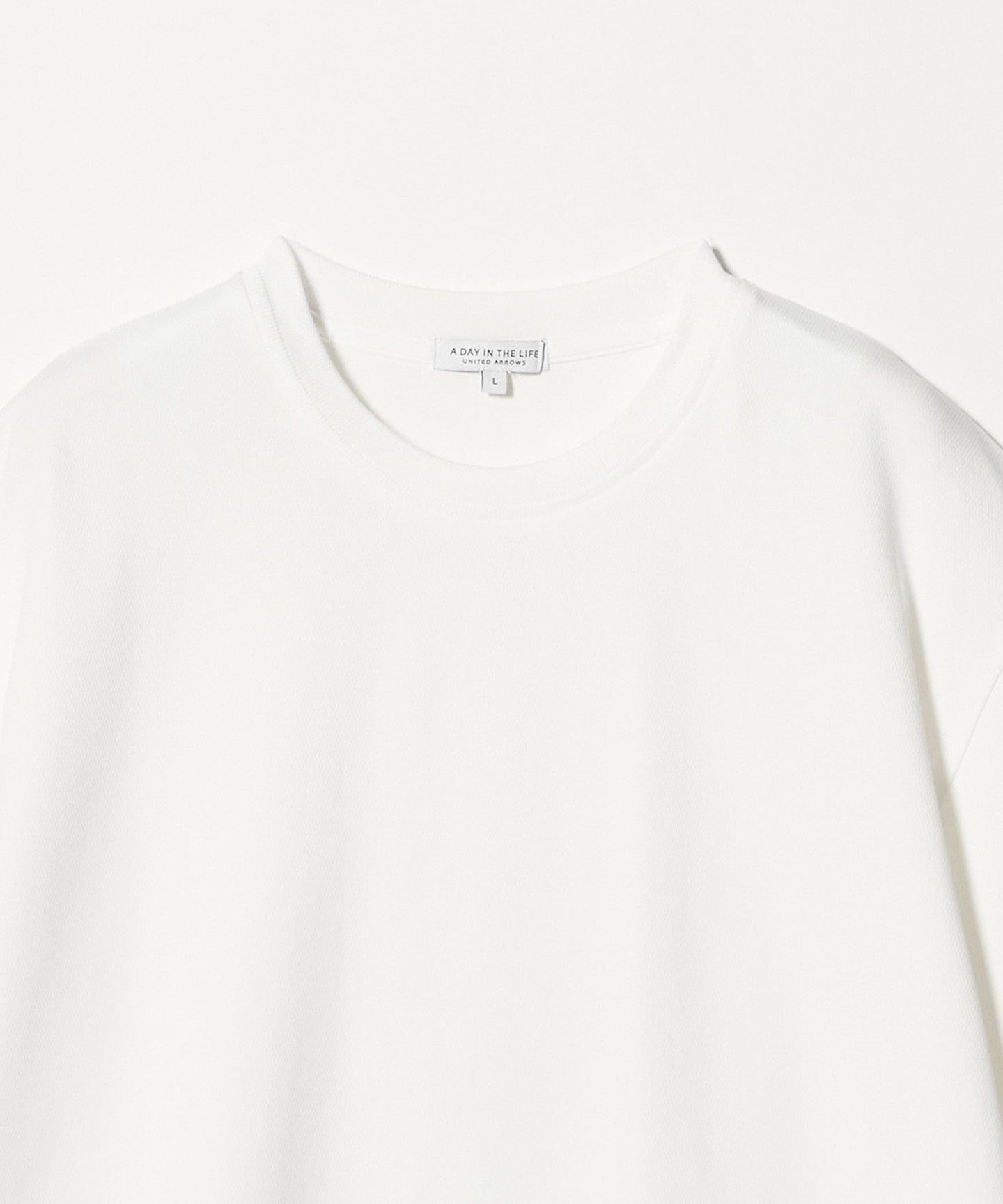 62176000045-d07.jpg