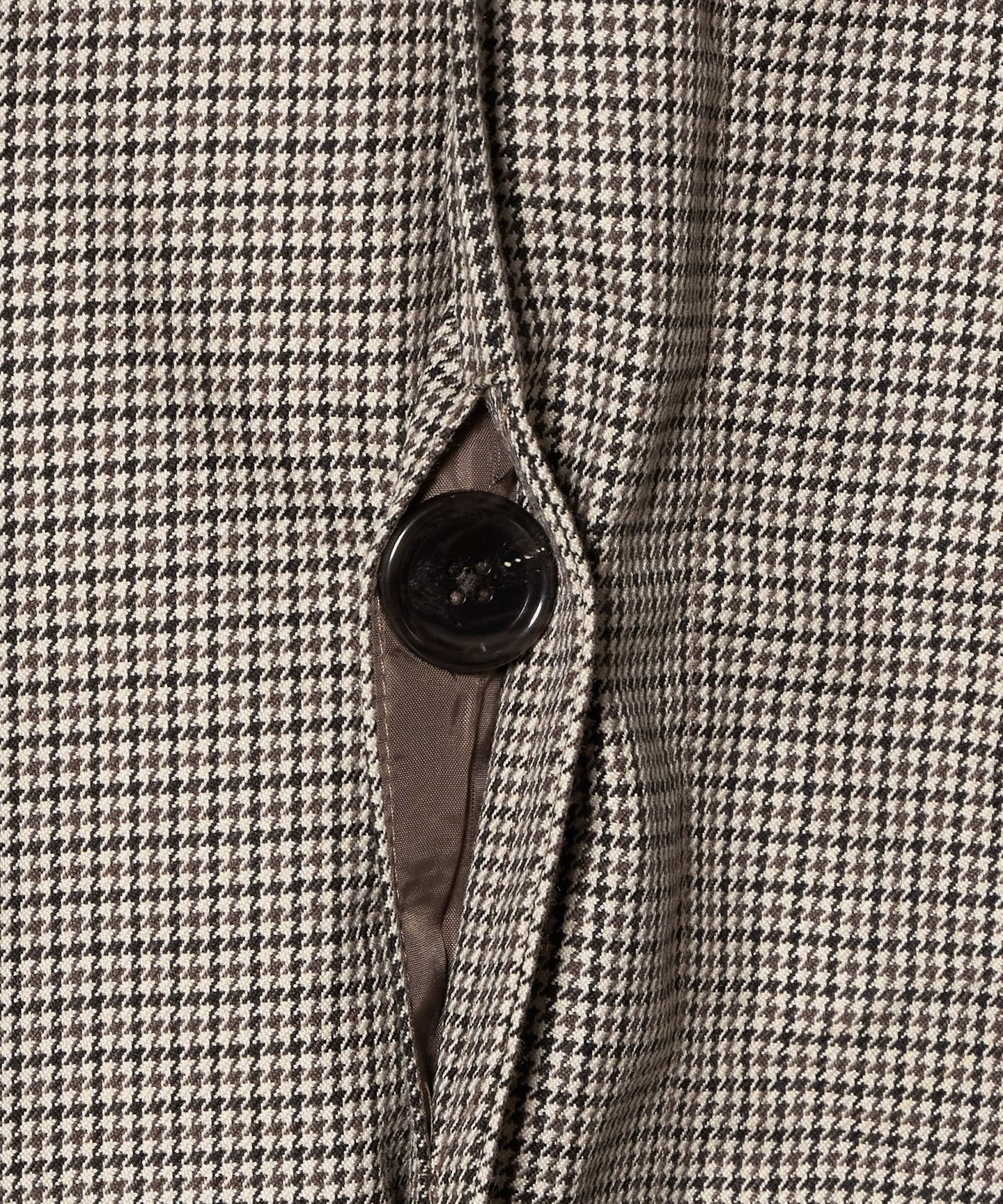 62256000011-d16.jpg