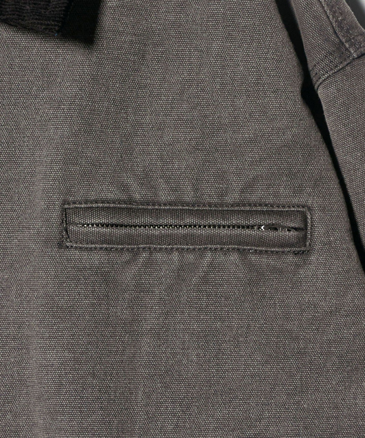 62256000032-d12.jpg