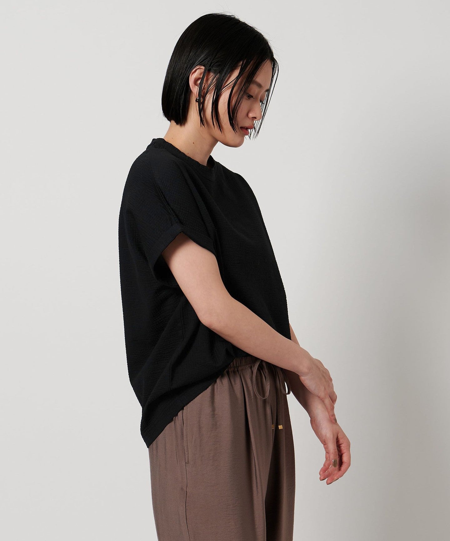 64176990767-d04.jpg