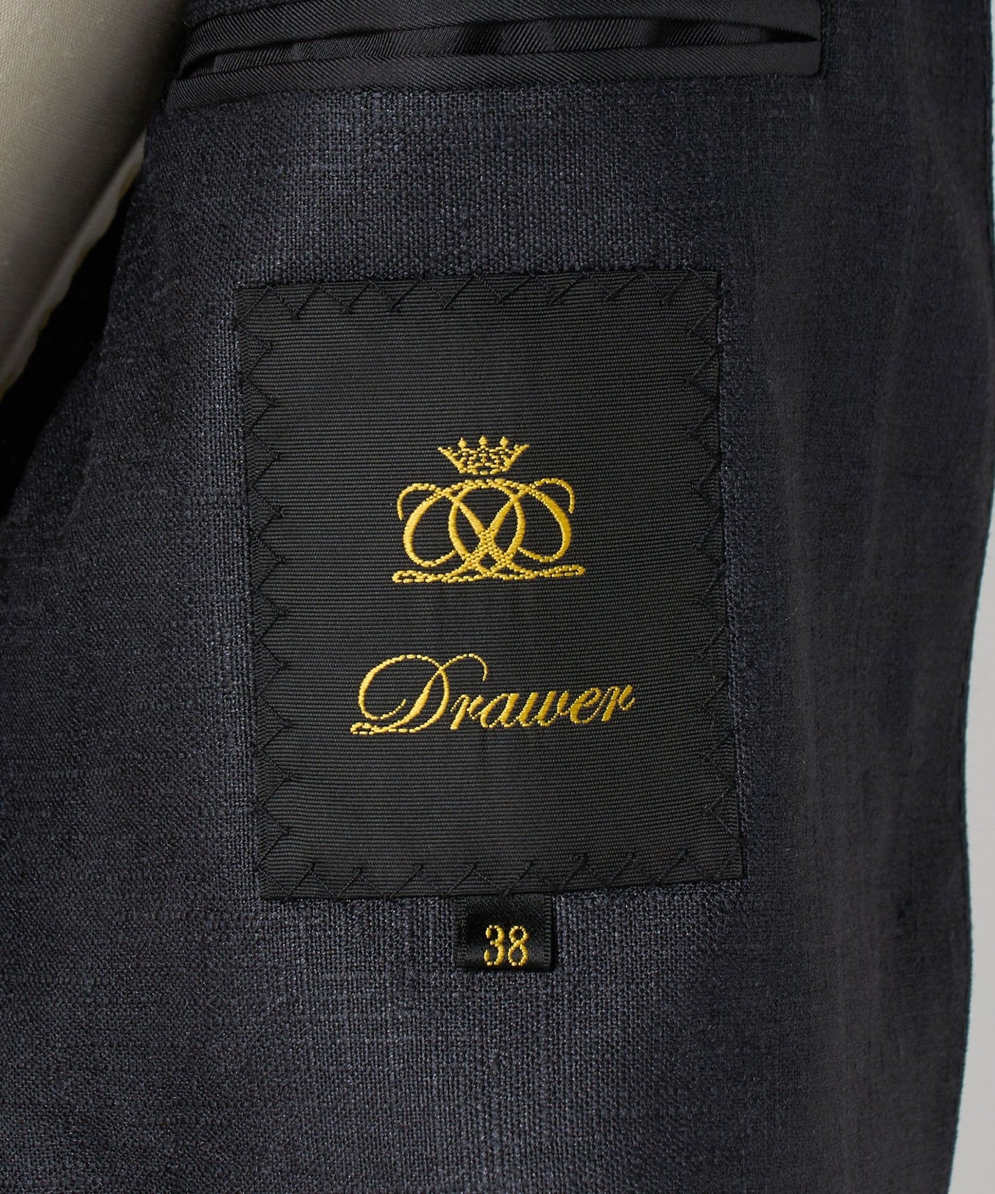 65222000048-d13.jpg