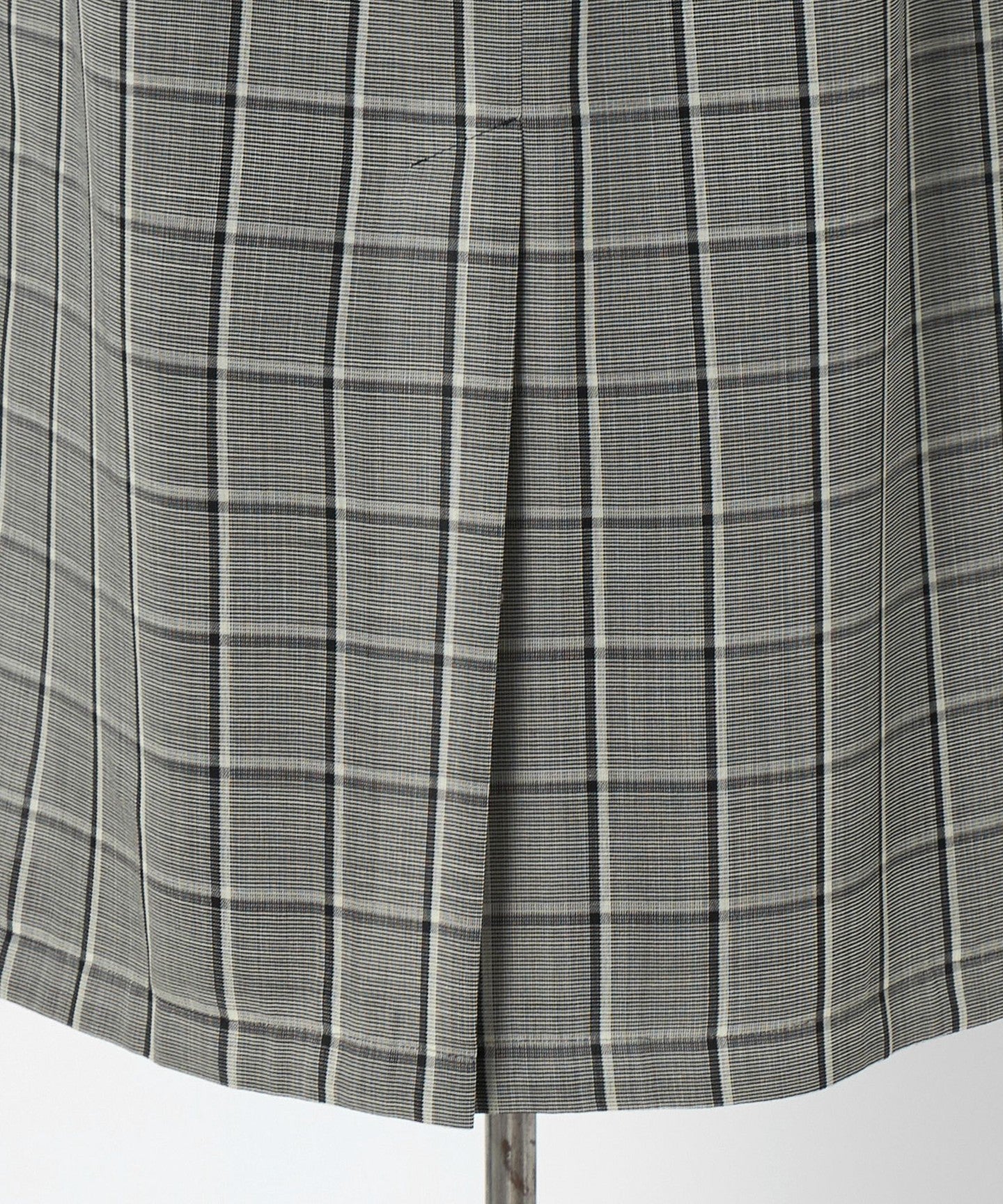65242000040-d11.jpg