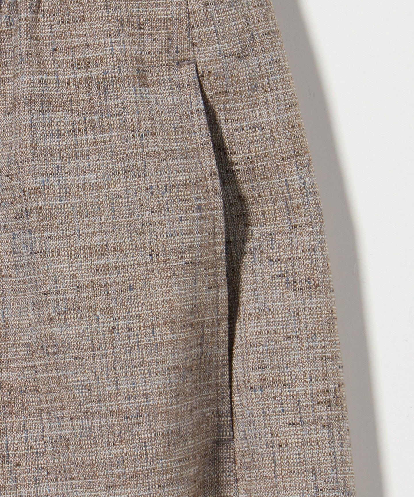 82142990799-d13.jpg
