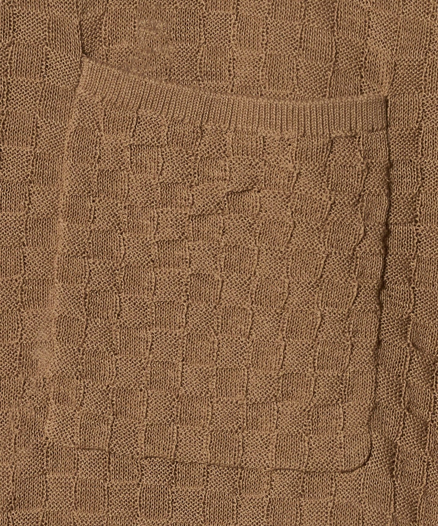 82181000015-d20.jpg