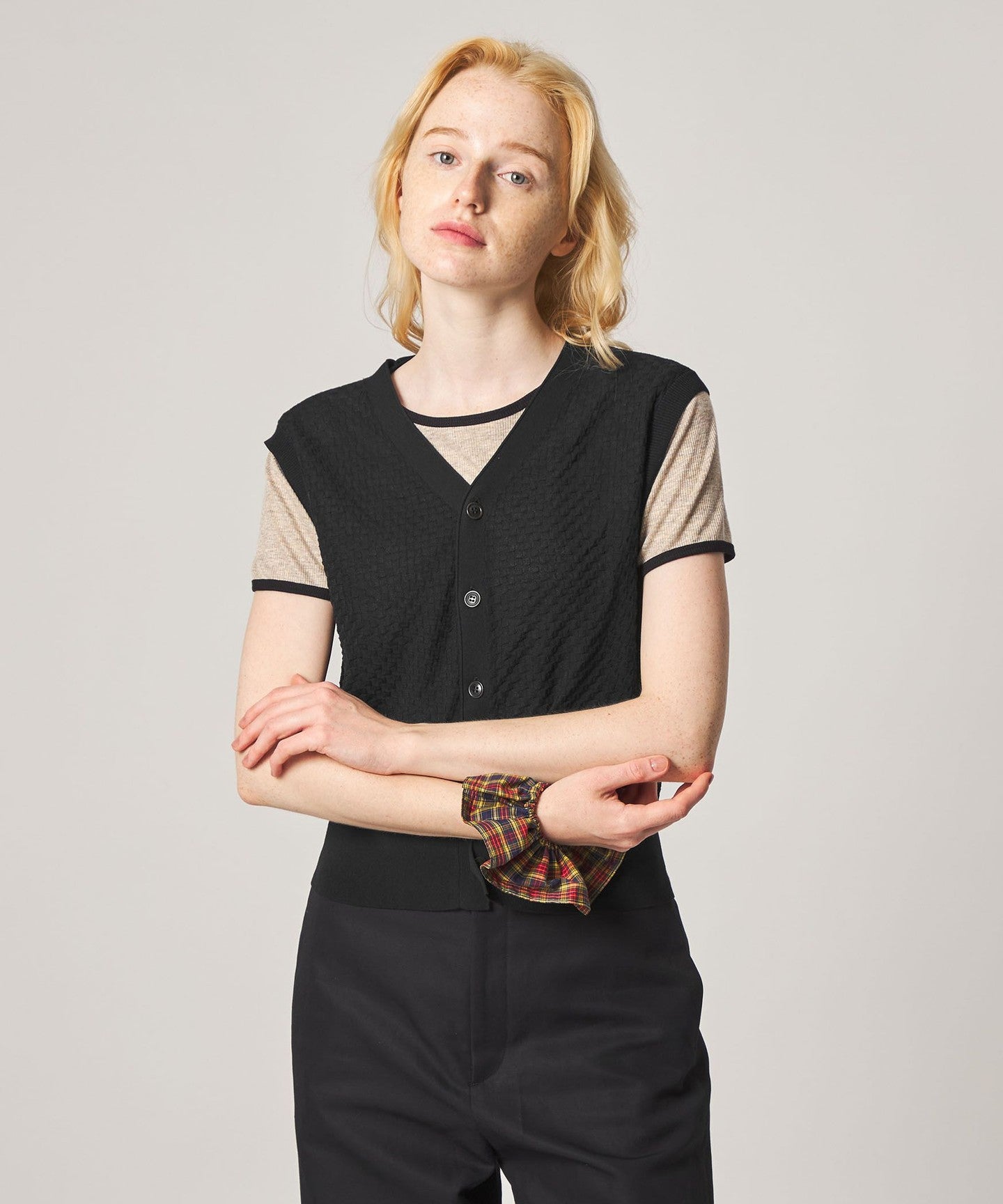 82181000016-d05.jpg