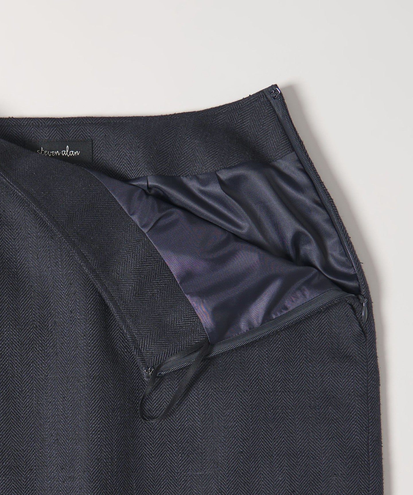 82242000013-d29.jpg
