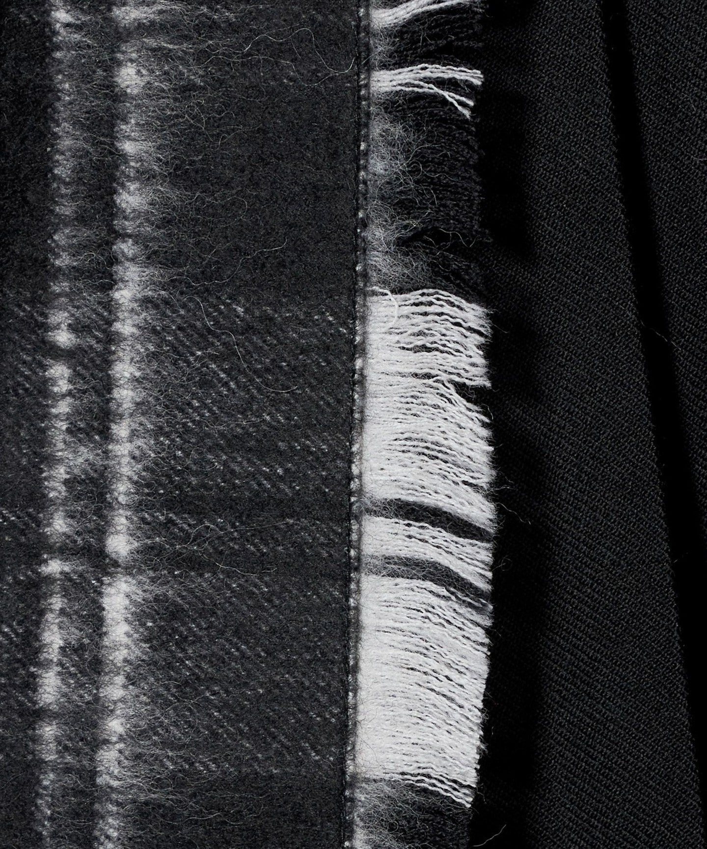 82244990308-d14.jpg