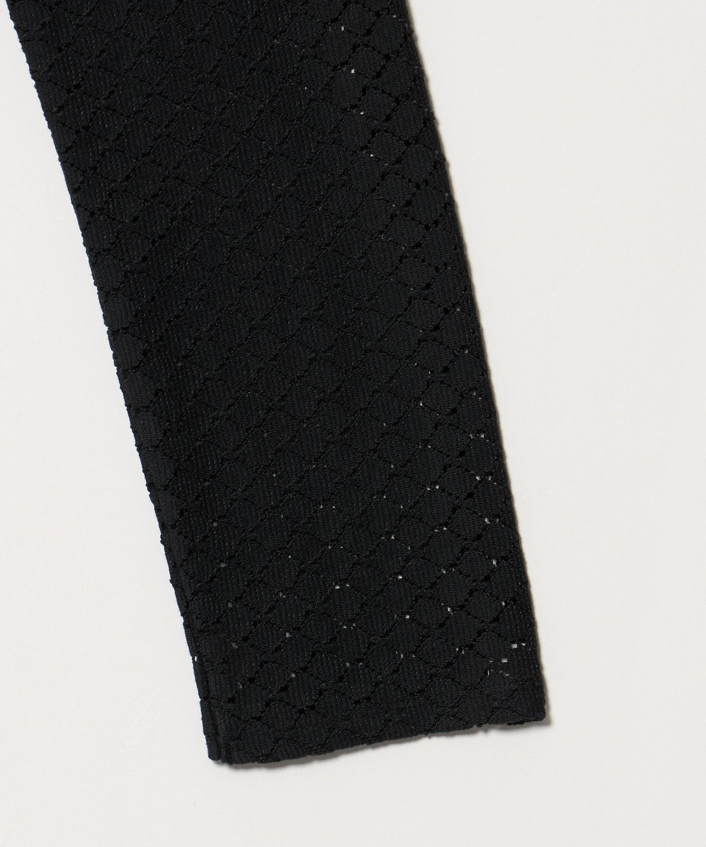 82272000008-d09.jpg