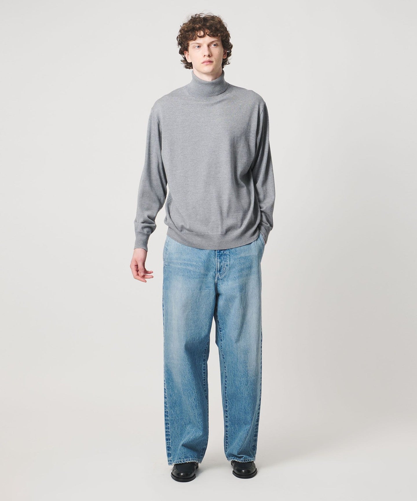 88831000017-d02.jpg
