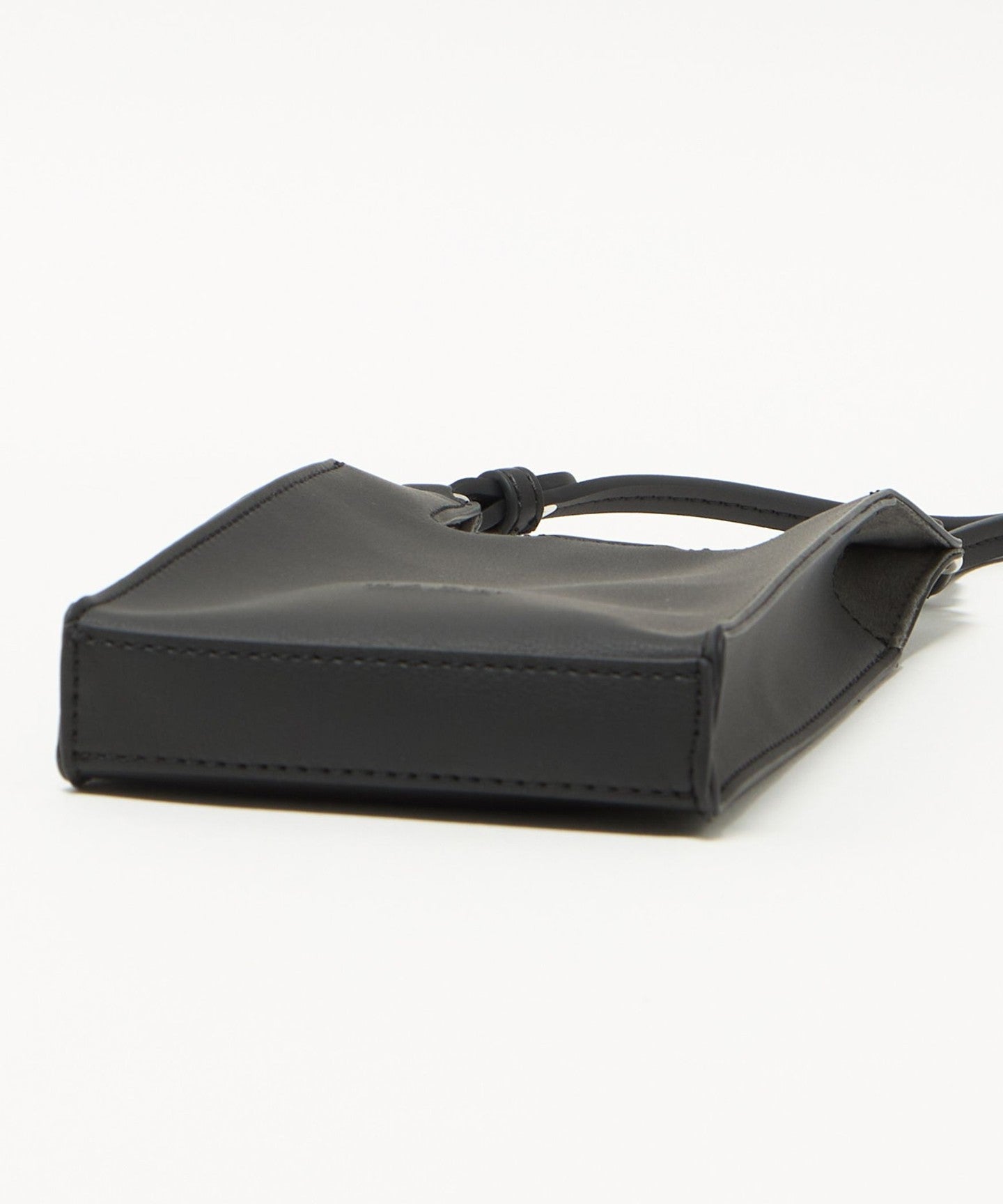 91326000009-d05.jpg