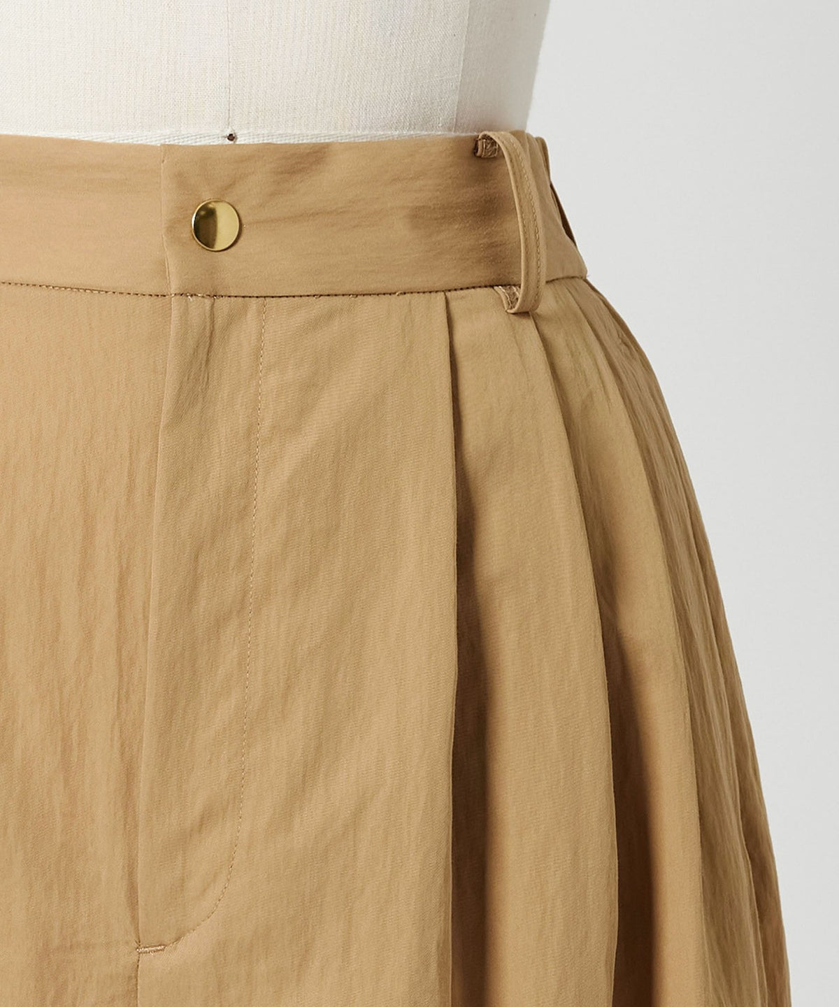 <conte> Tuck Easy Wide-Leg Pants