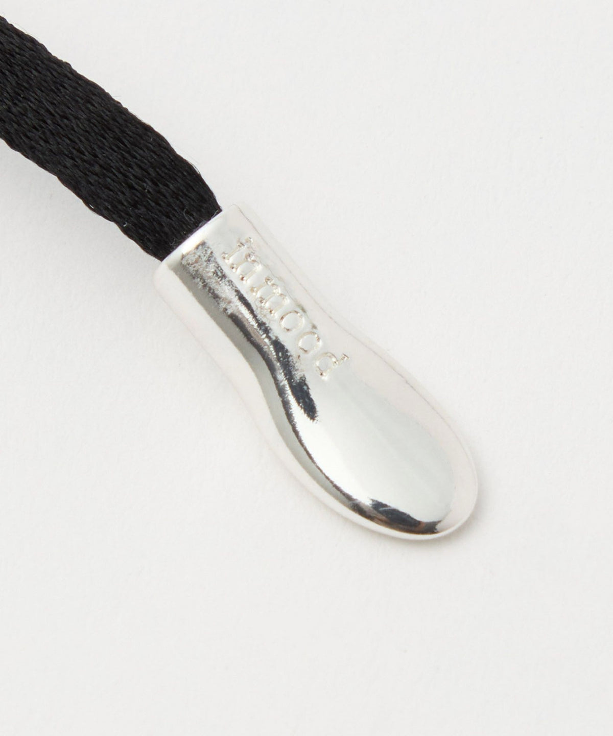<in mood>SILK BQPRL CHOKER हार