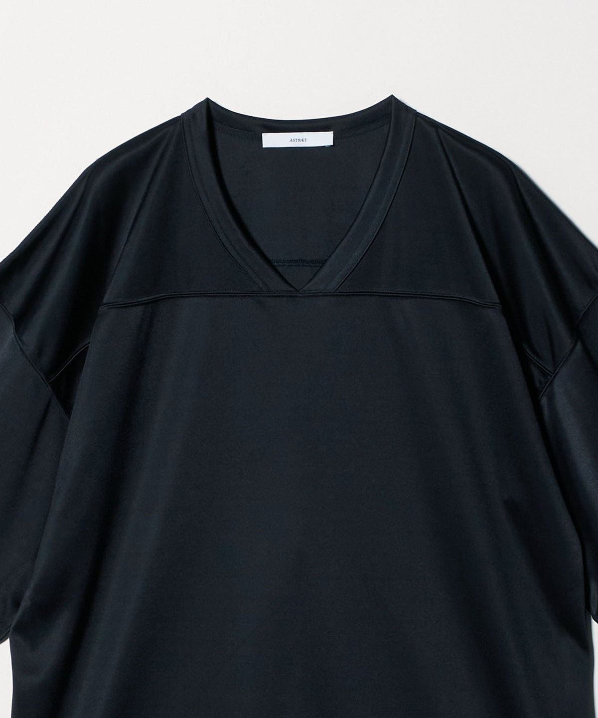 <ASTRAET> T-shirt à col V à empiècement