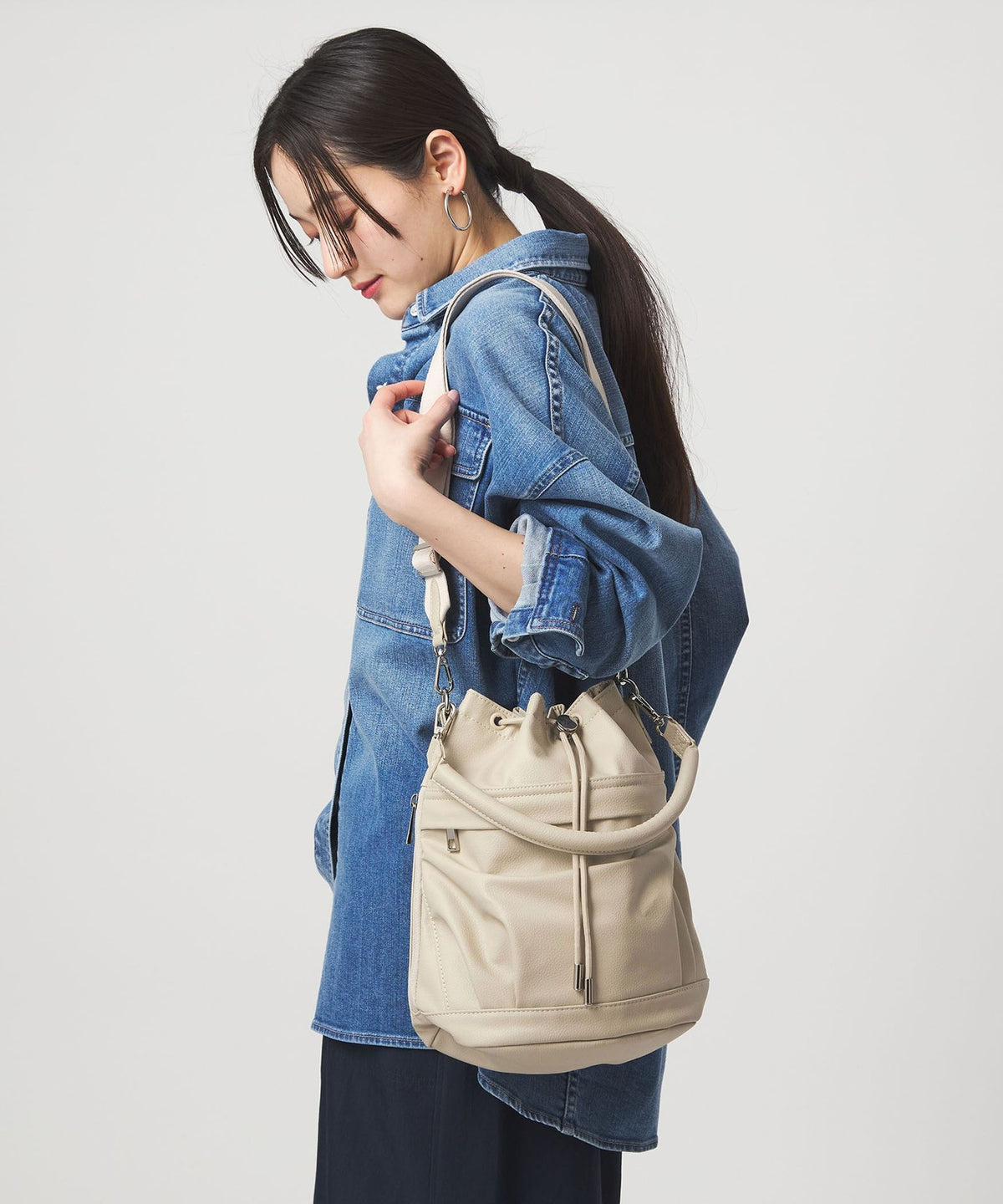WEB Exclusive: <PARTE> Water-Repellent Pocket Drawstring Bag