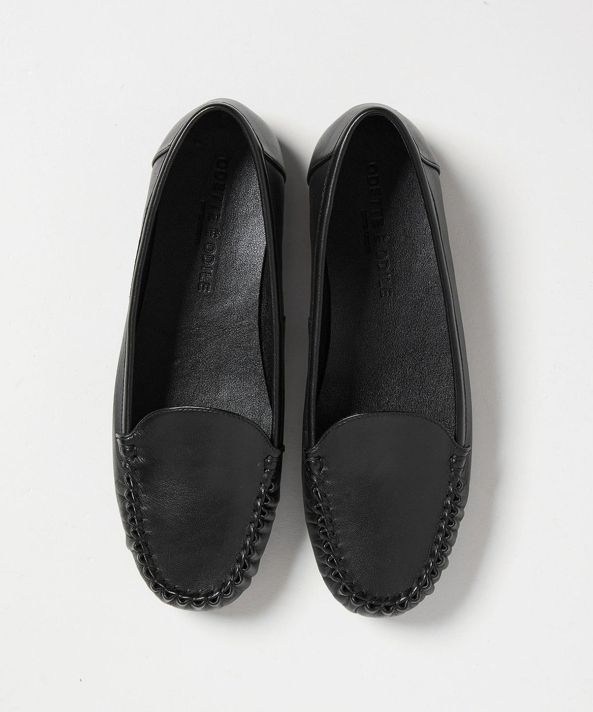 Plain Hand-Sewn Moccasin Flats 15↑