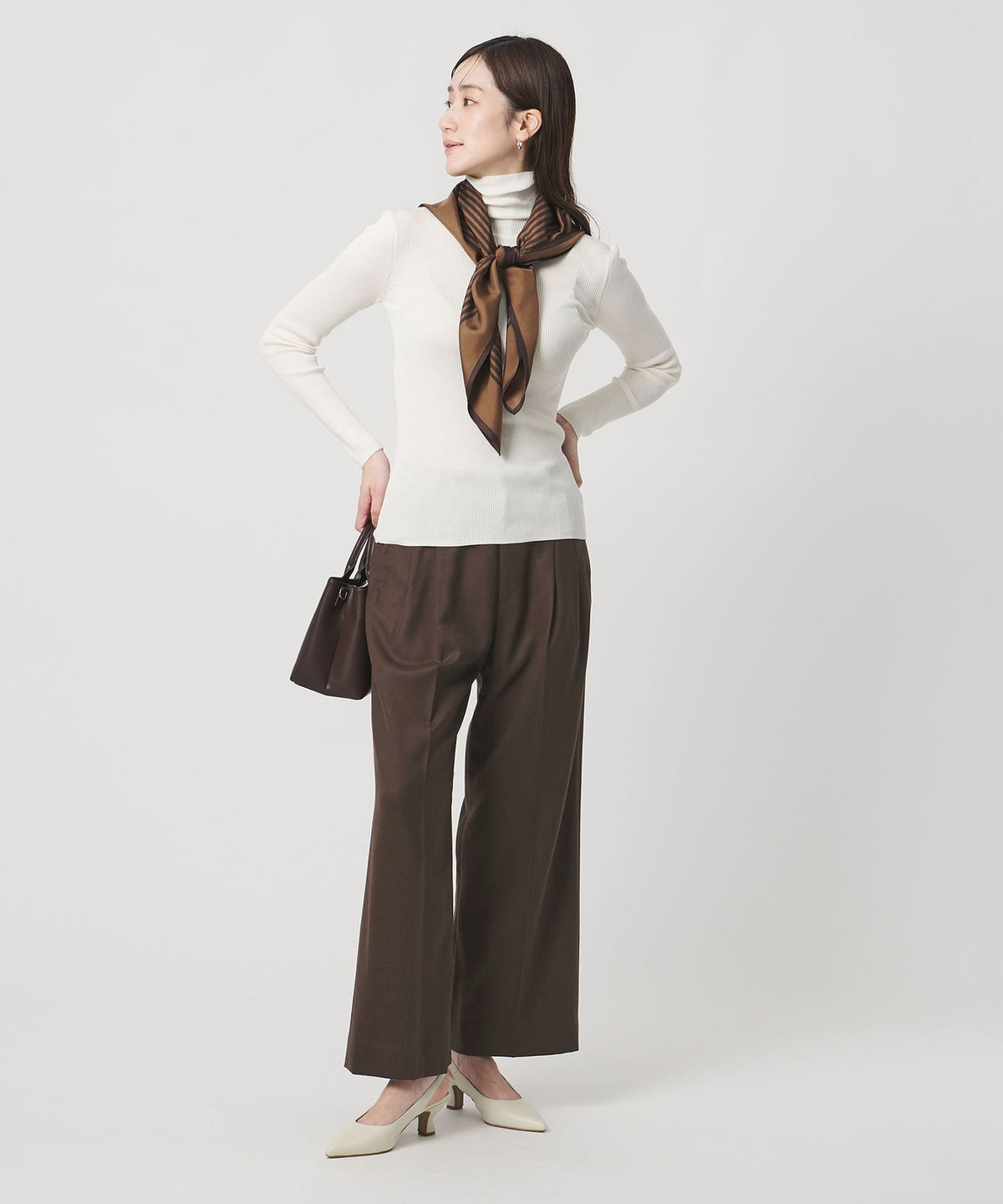 2-Pleat Wide Leg Trousers