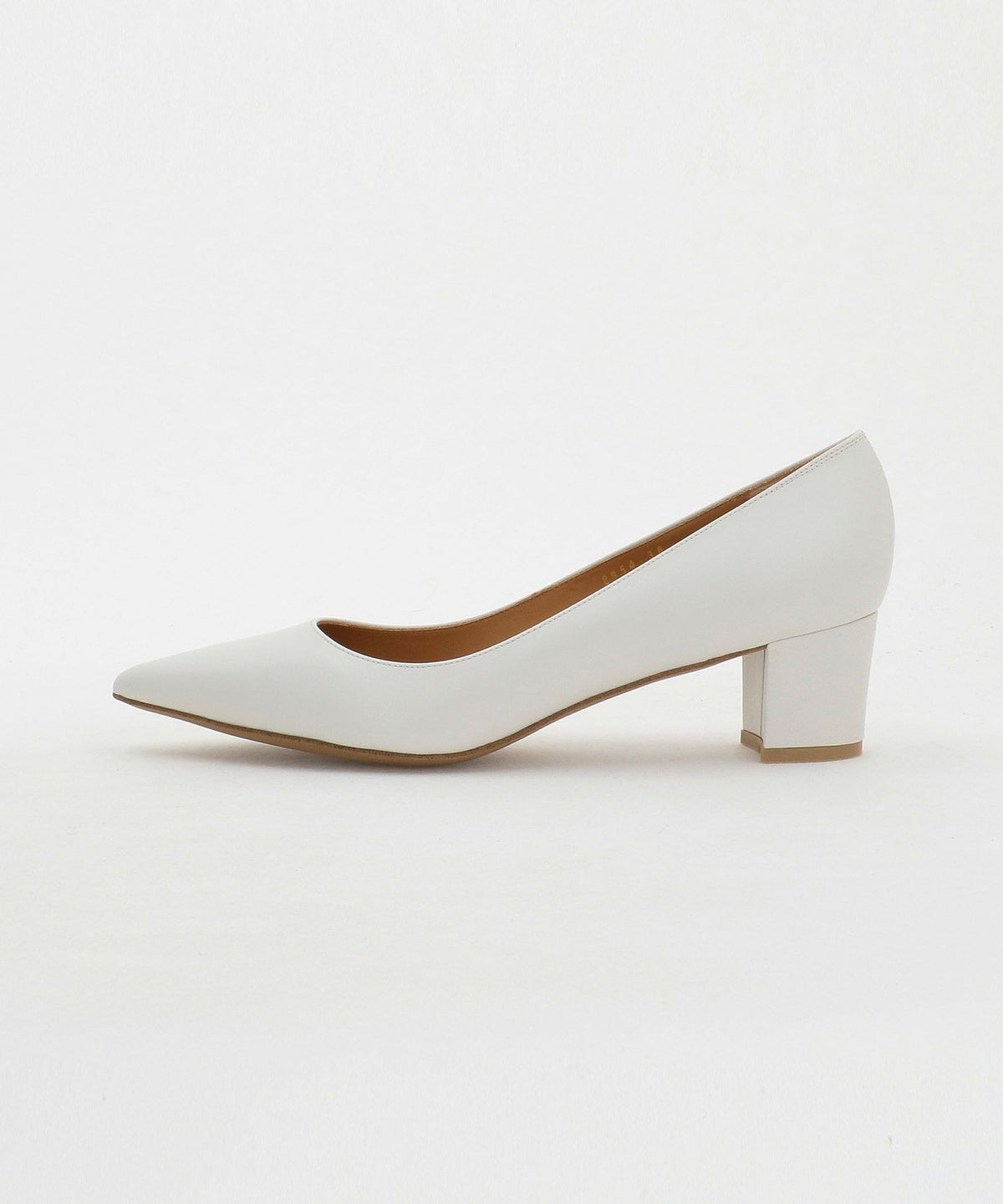 Escarpins à bout pointu et talon épais