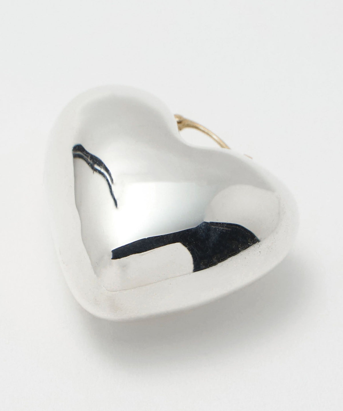 <PREEK>YU-KIN HEART HOLLOW EARRINGS