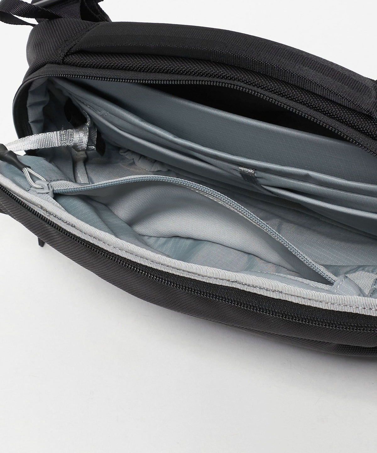<Aer> Day Sling 4 MAX Sling Bag