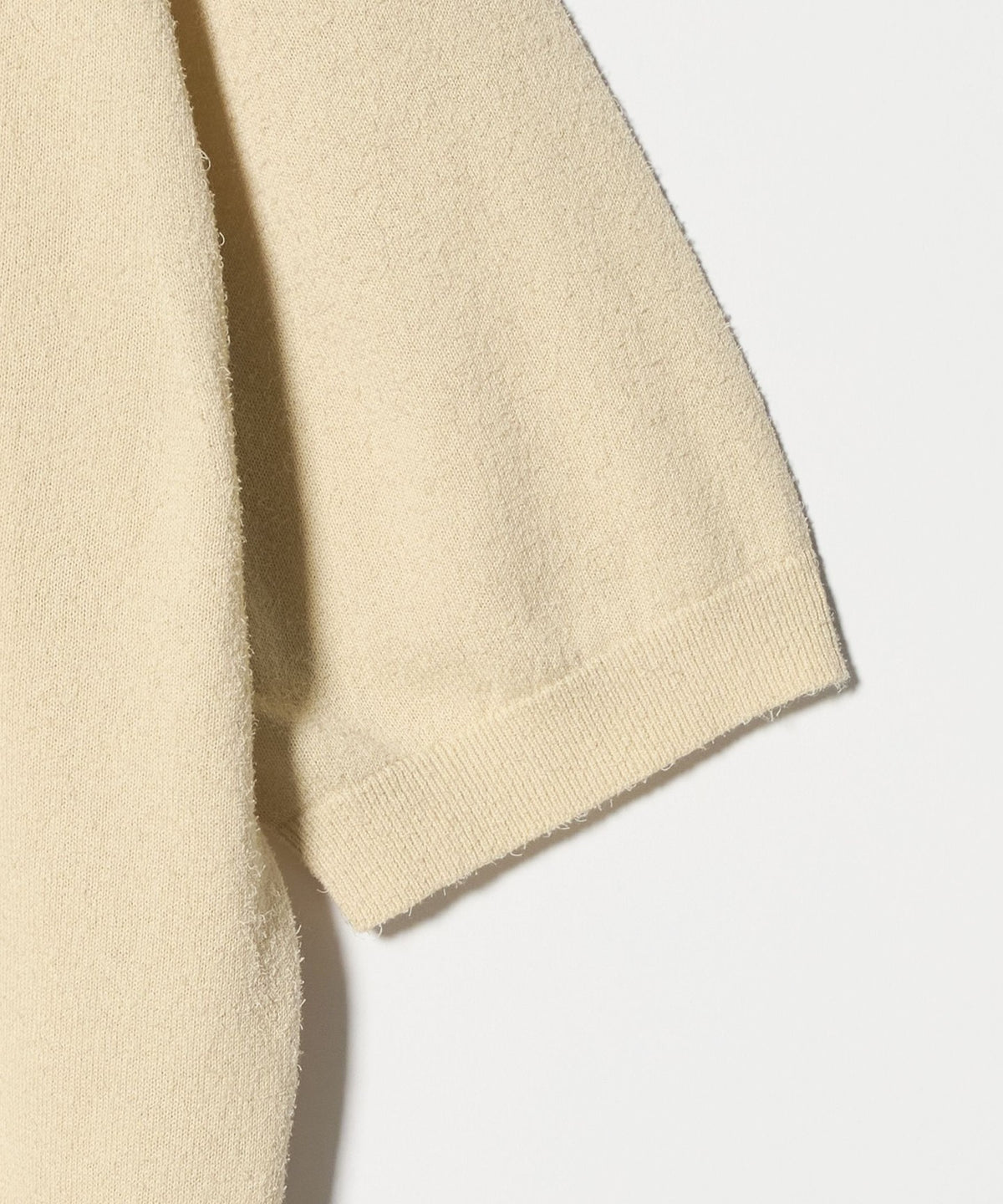 <H> Pull ras-du-cou à manches courtes en coton torsadé