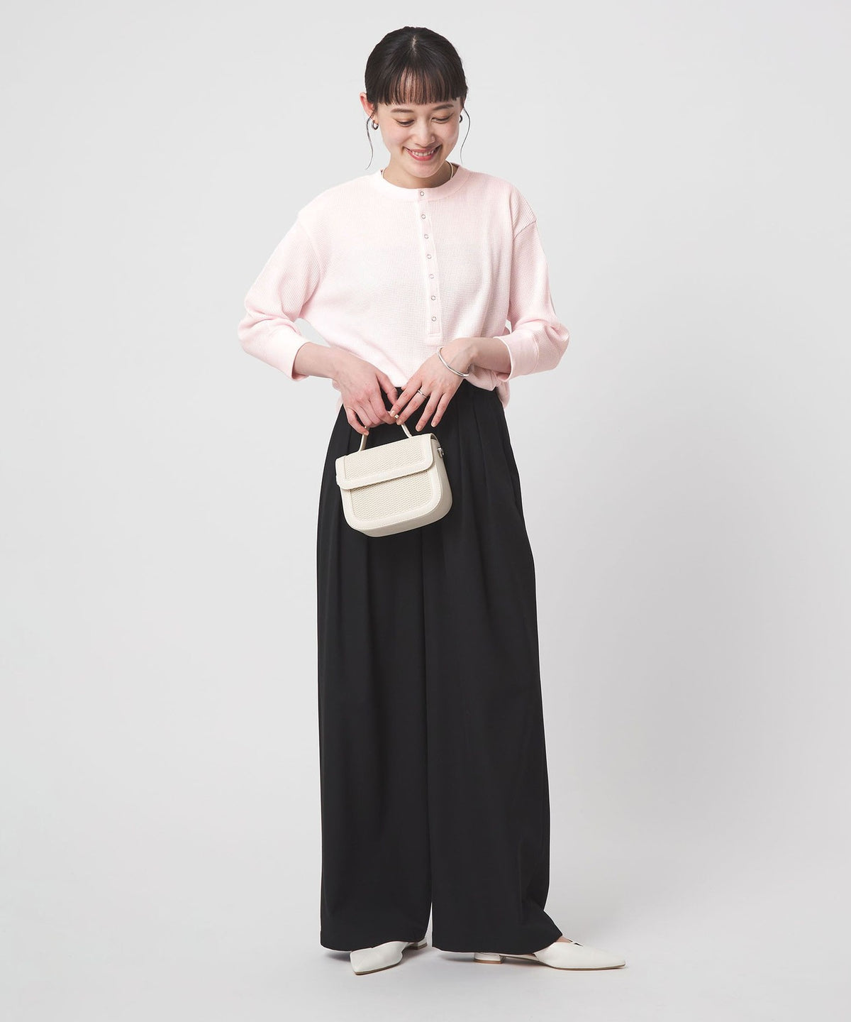 WEB Exclusive: <at ease> Waffle Henley Neck Elbow-Length Sleeve Cut-and-Sew Top