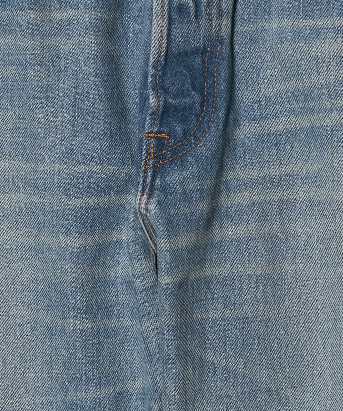 11593000100-d10.jpg