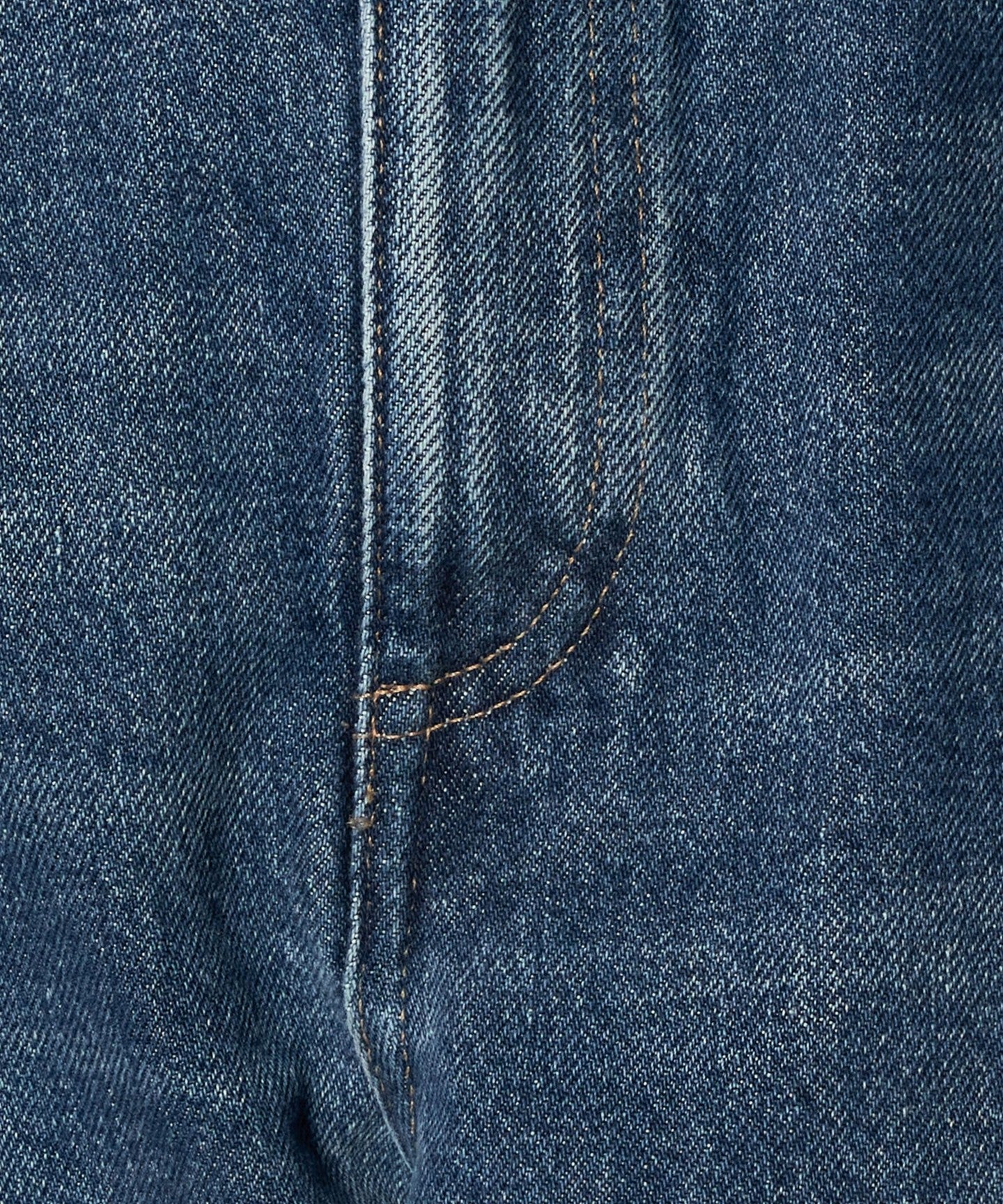 11695000475-d08.jpg