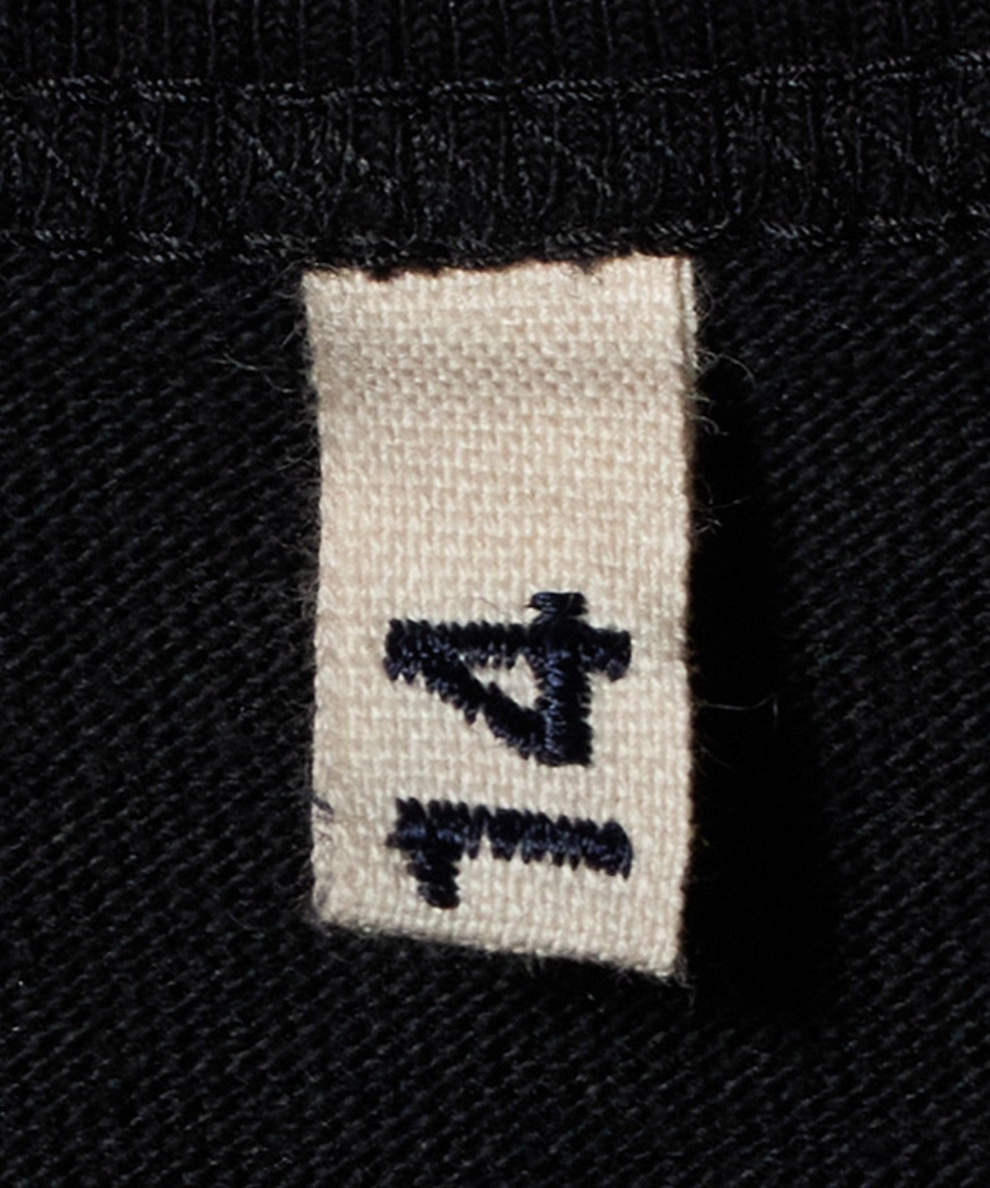 11695000543-d12.jpg