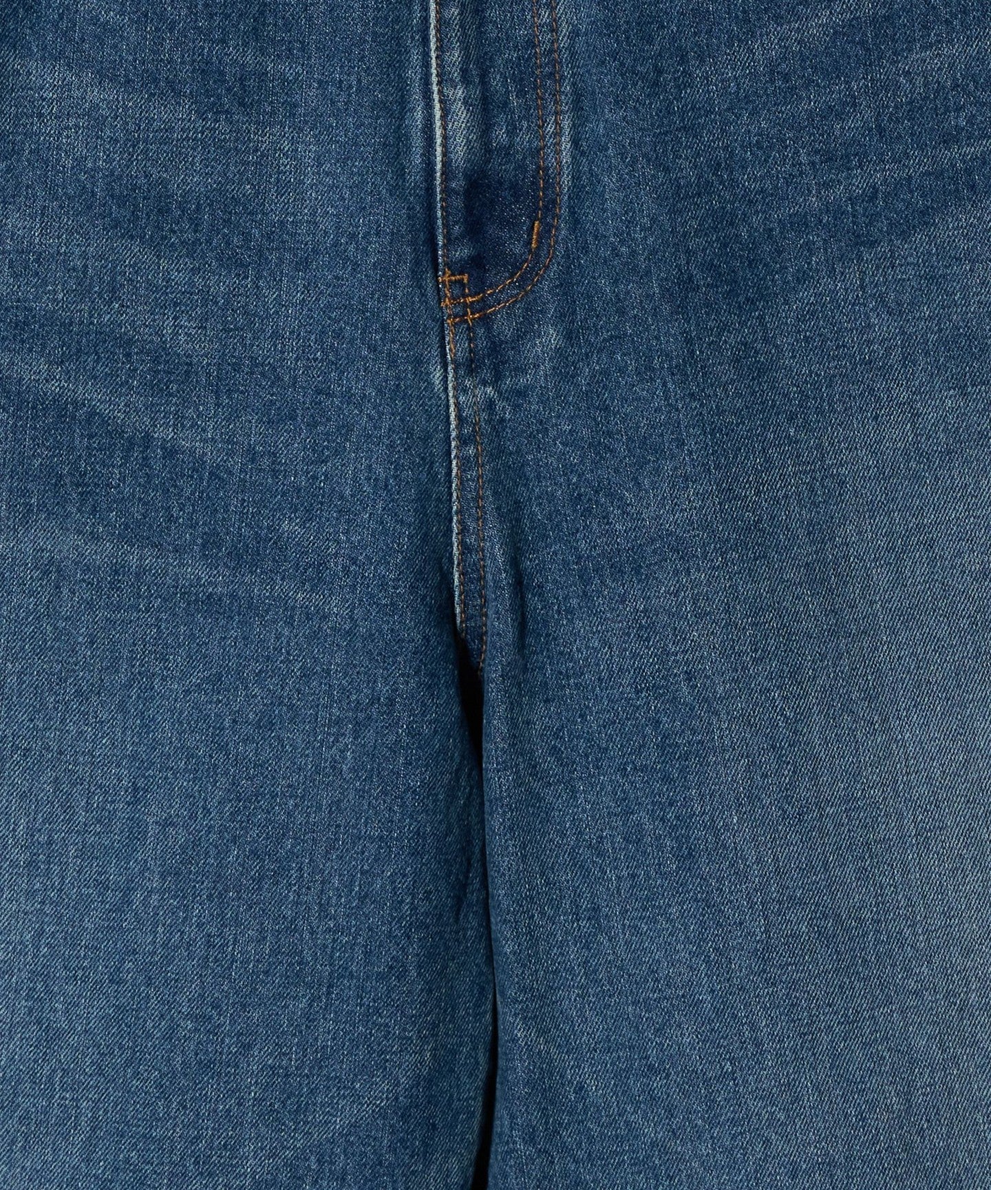 11695000561-d10.jpg