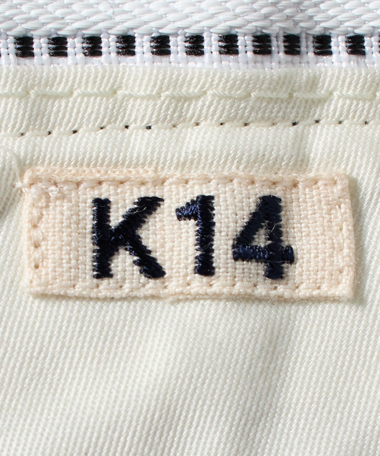 11695000576-d09.jpg