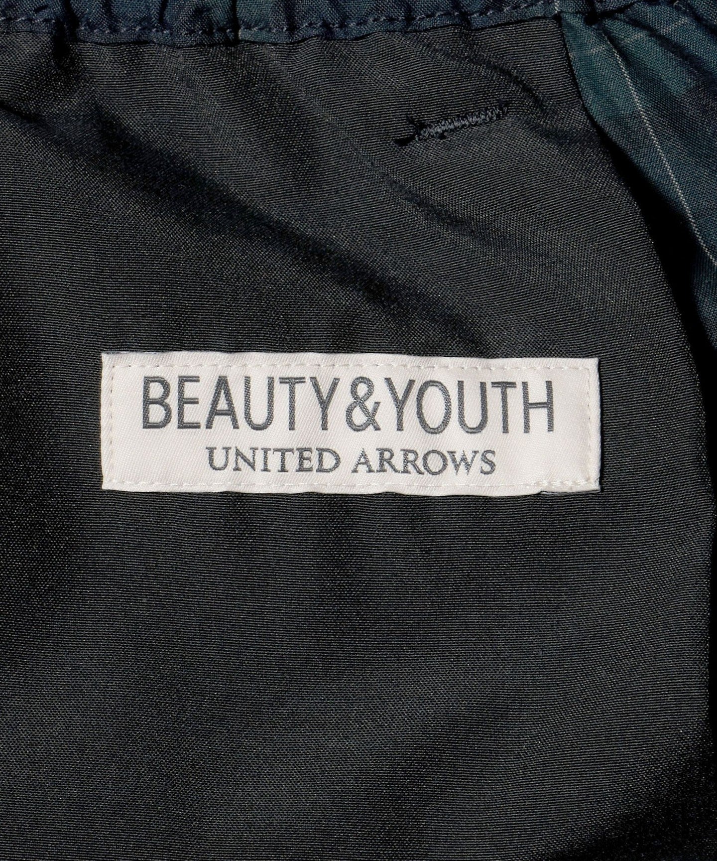 12141000103-d19.jpg