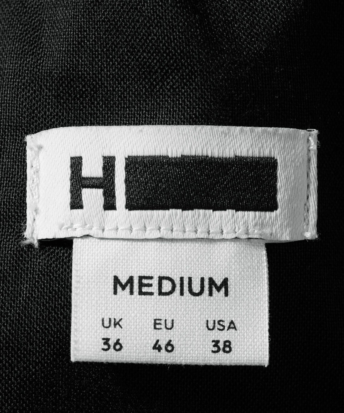 12141000127-d12.jpg