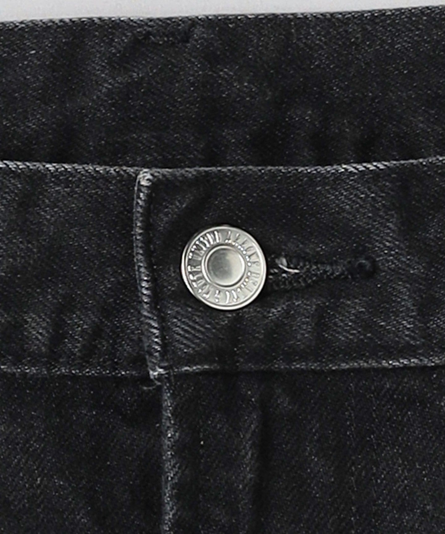 12141999403-d18.jpg