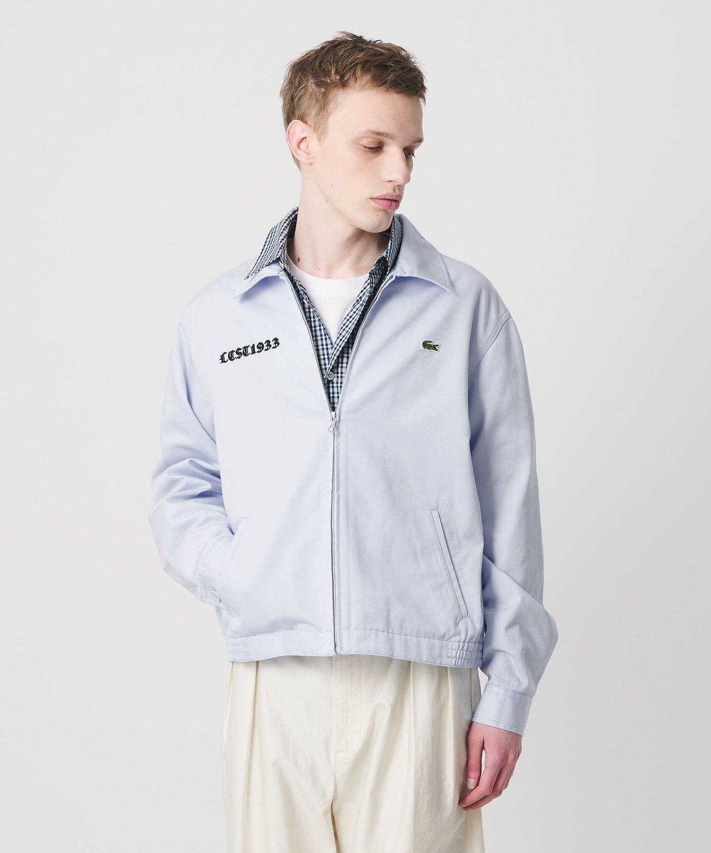 ジャケット・アウター < H BEAUTY&YOUTH >WEATHER ZIP BLOUSON H BEAUTY&YOUTH＞ WEATHER ZIP BLOUSON ¥42,900 Color: BEIGE/BLACK