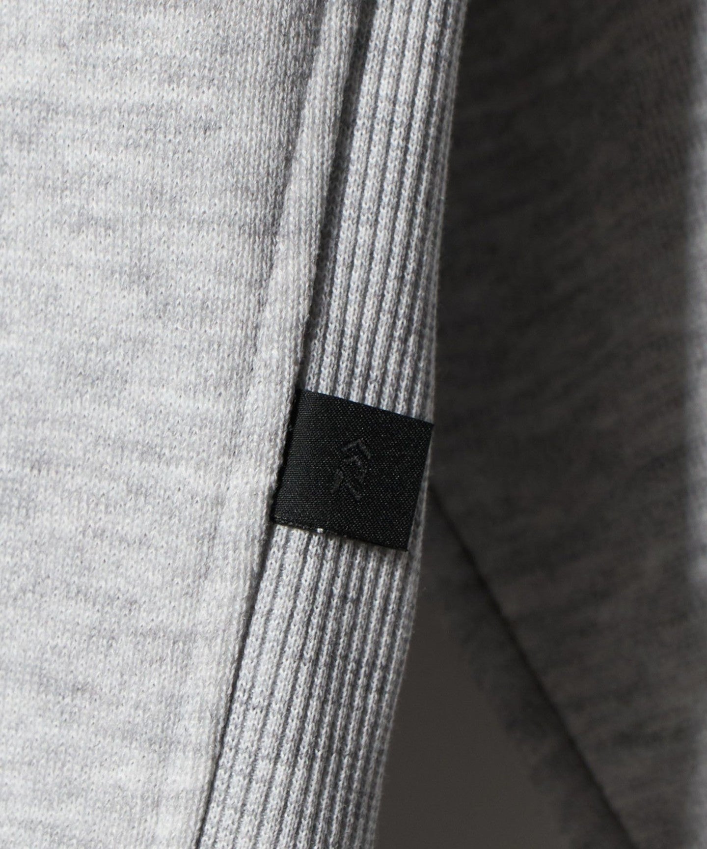 12545000033-d07.jpg