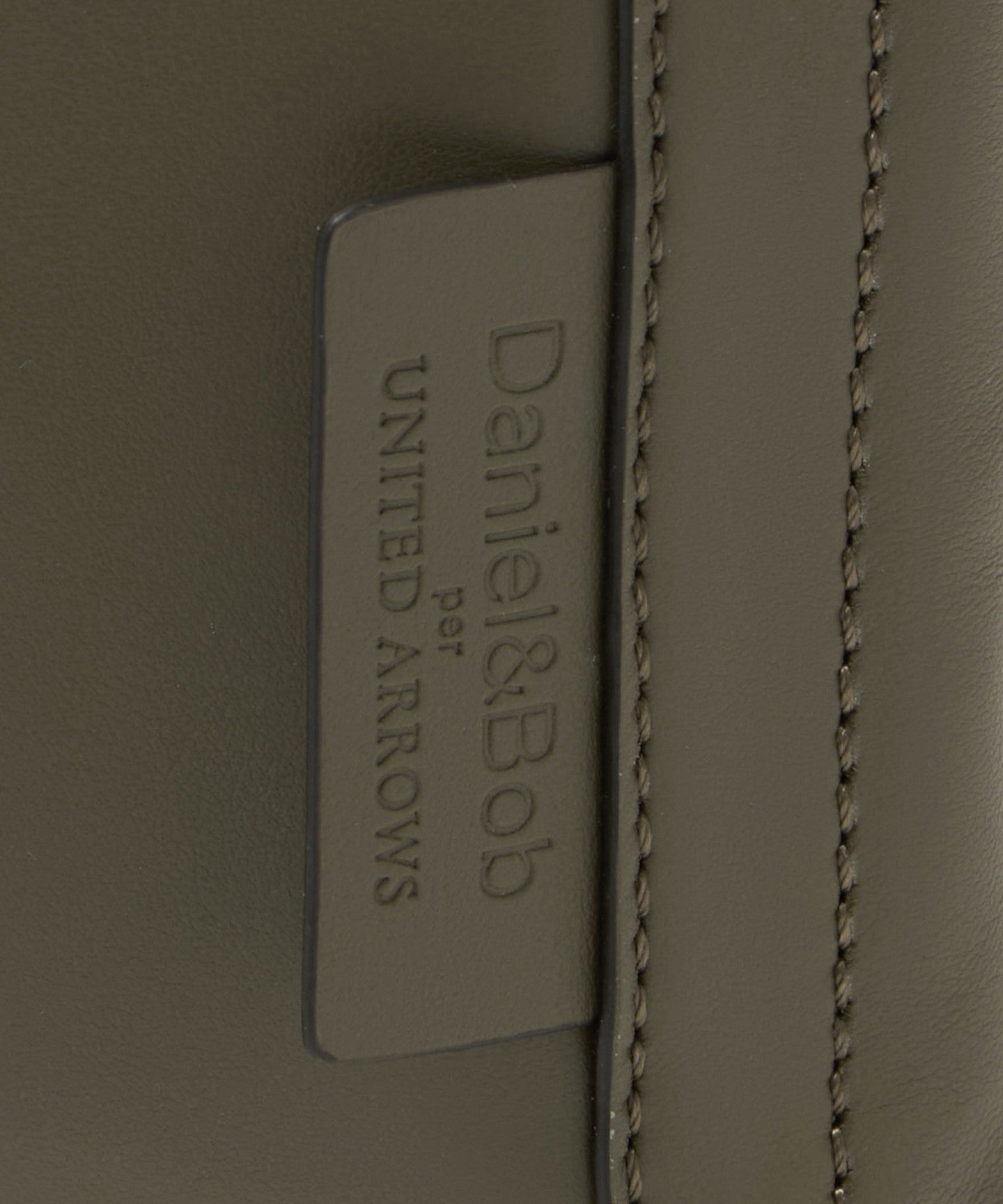 13324000037-d06.jpg
