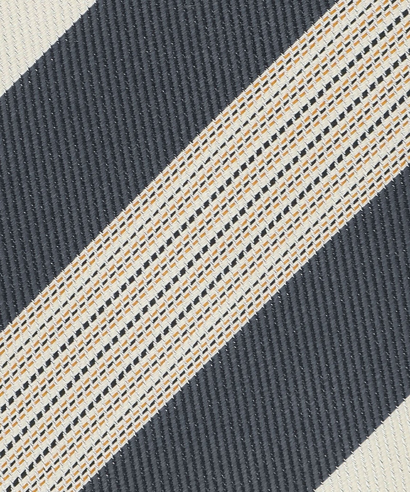 13344000035-d03.jpg
