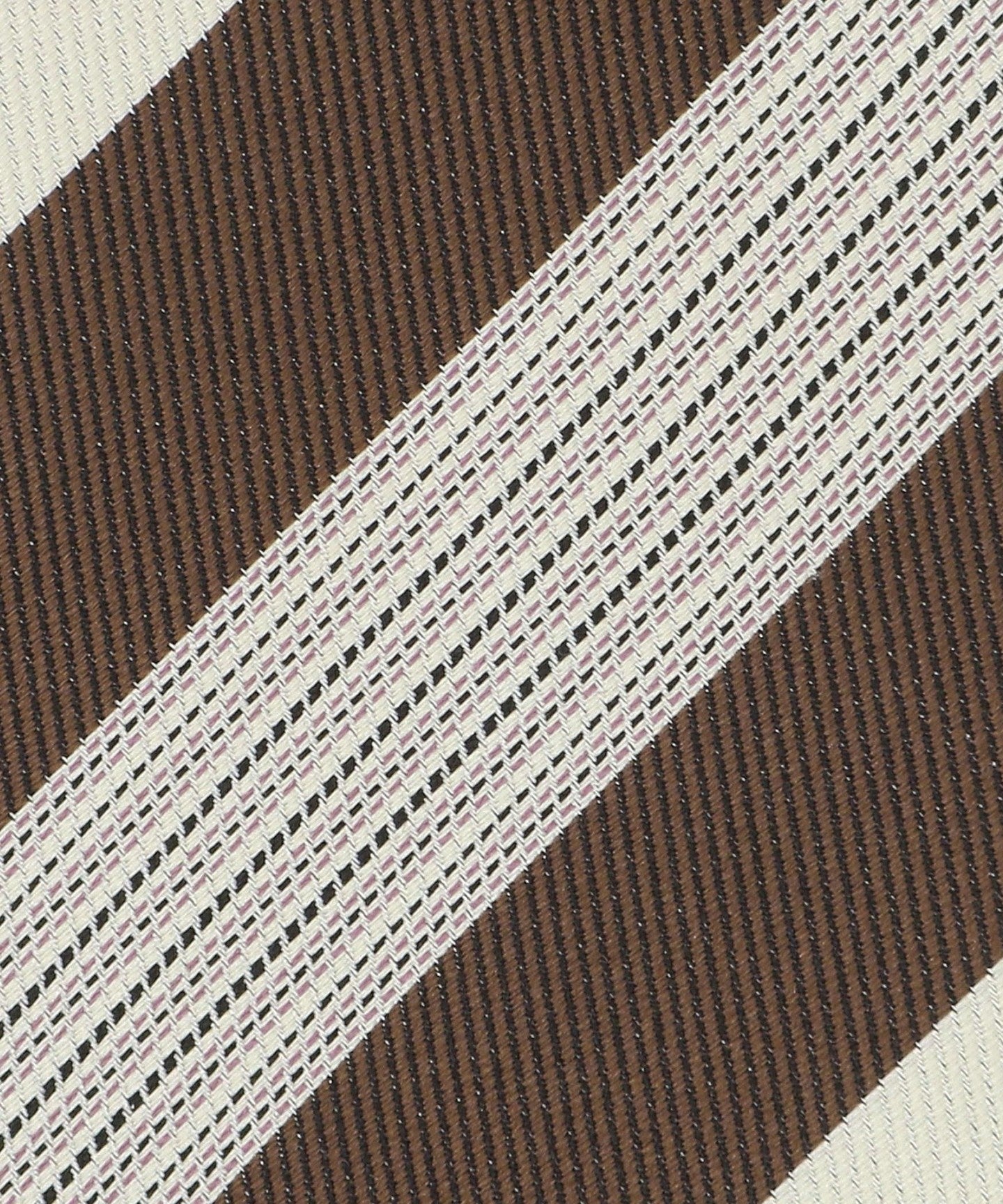 13344000035-d05.jpg