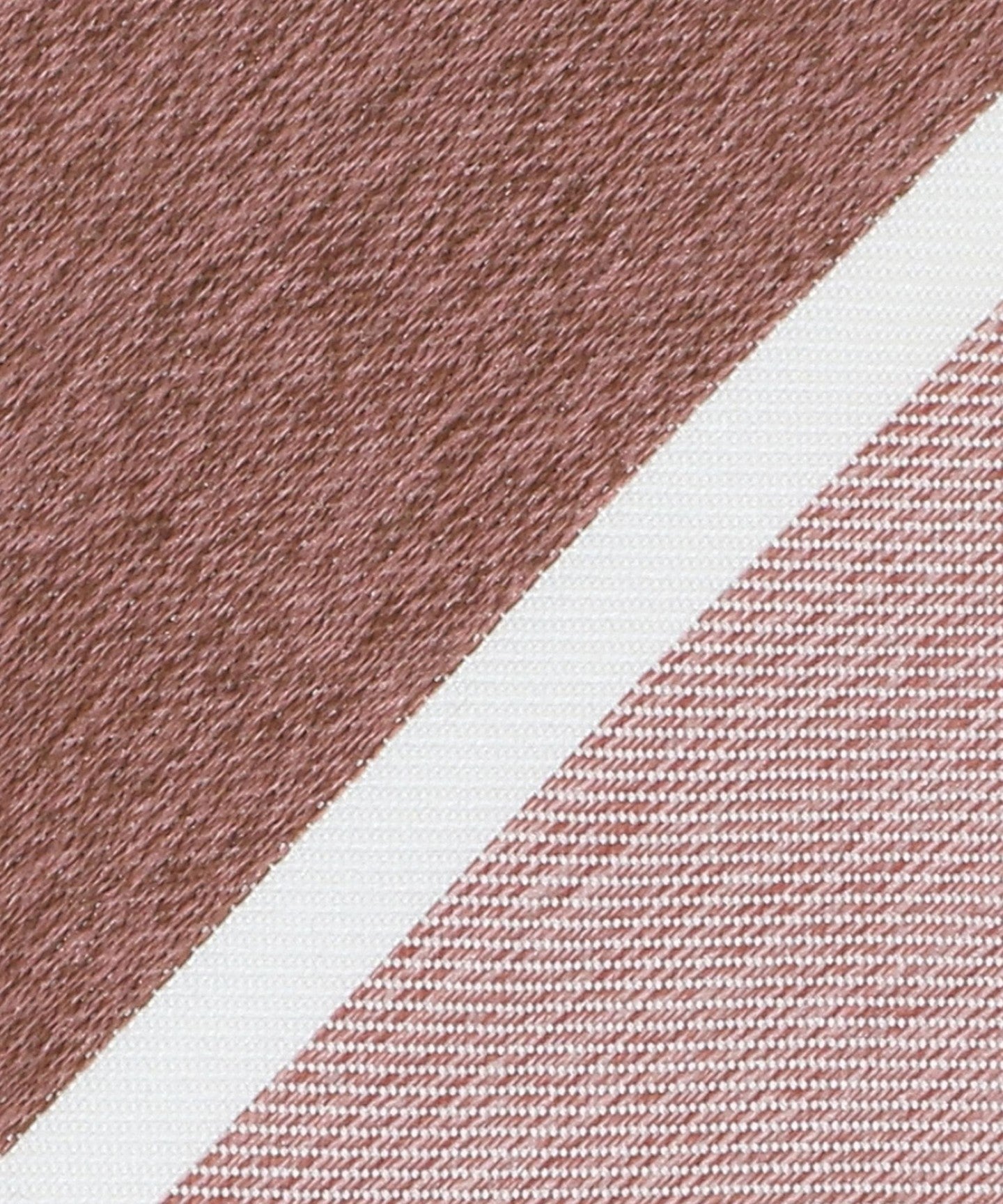 13344000049-d05.jpg