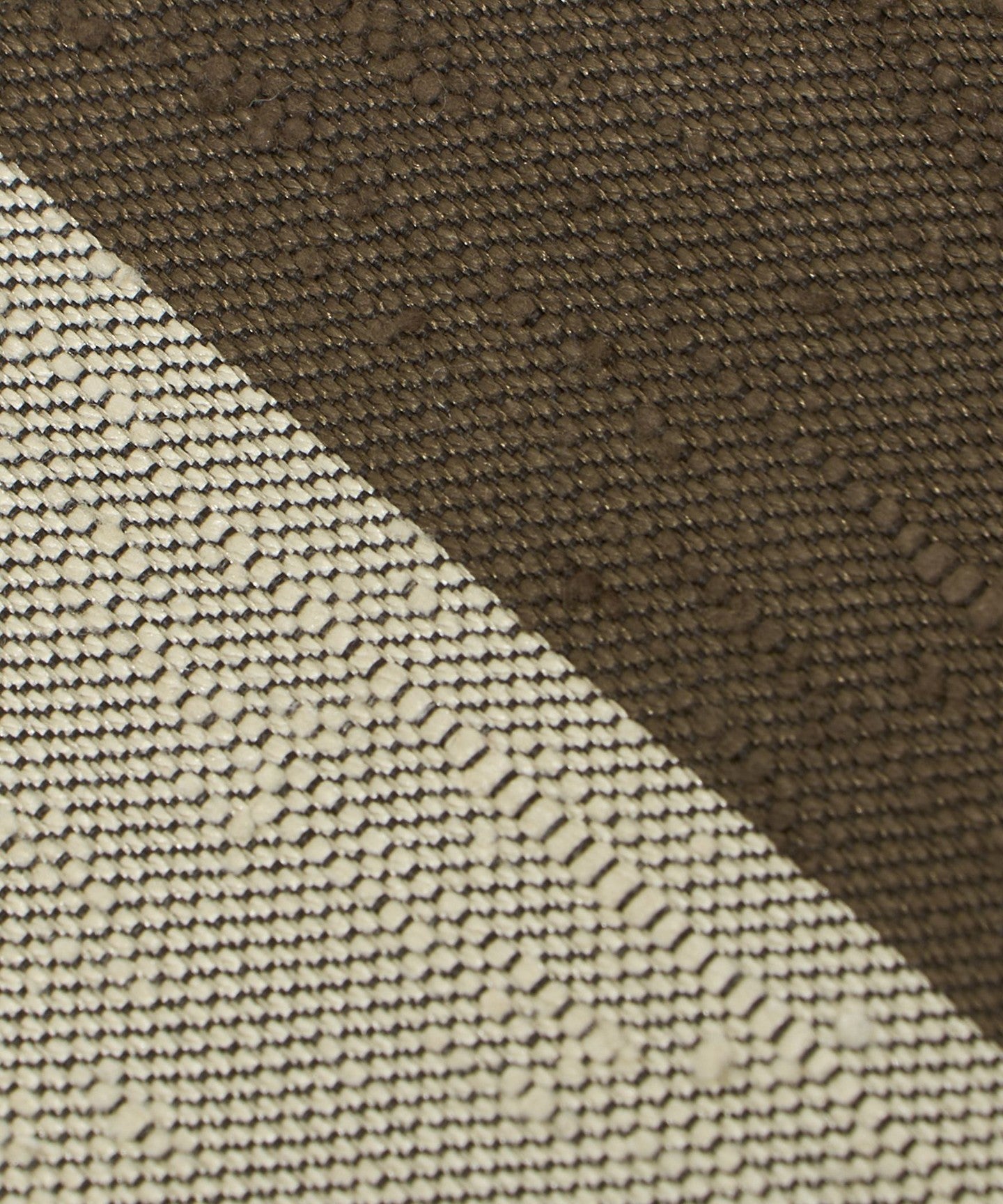 13344000063-d04.jpg