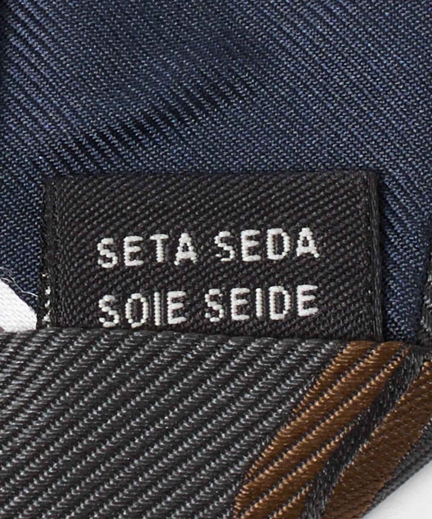 13344000072-d05.jpg