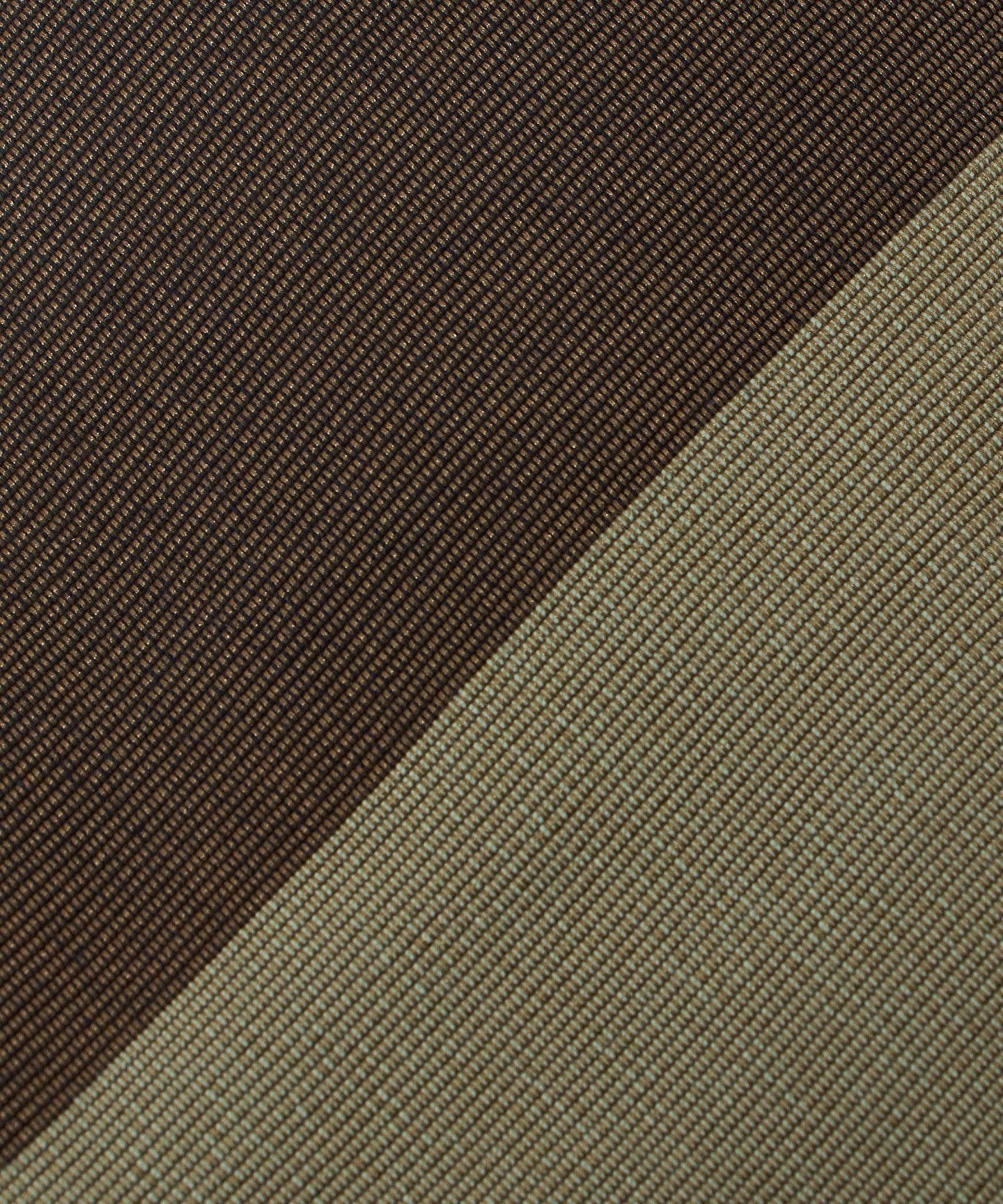 13346000000-d05.jpg