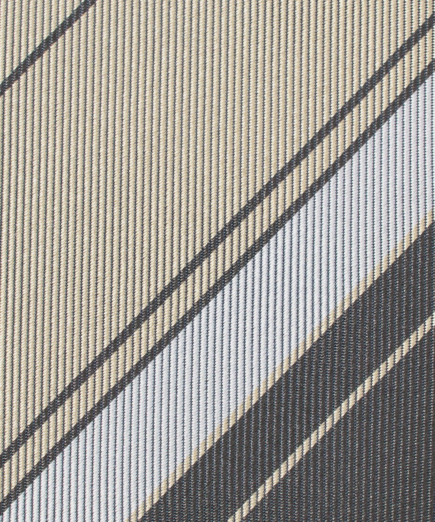 13346000110-d05.jpg