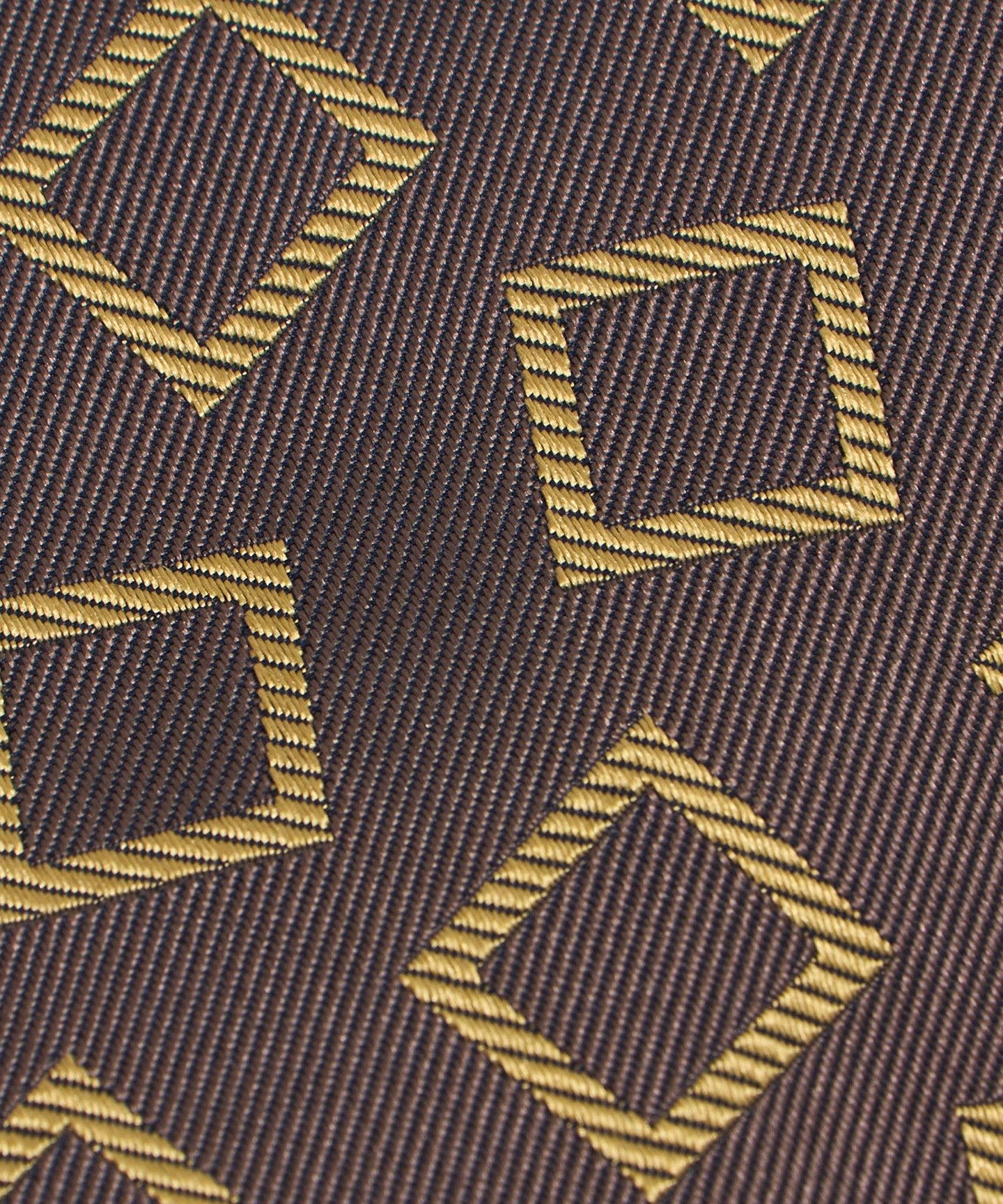 13346000153-d03.jpg