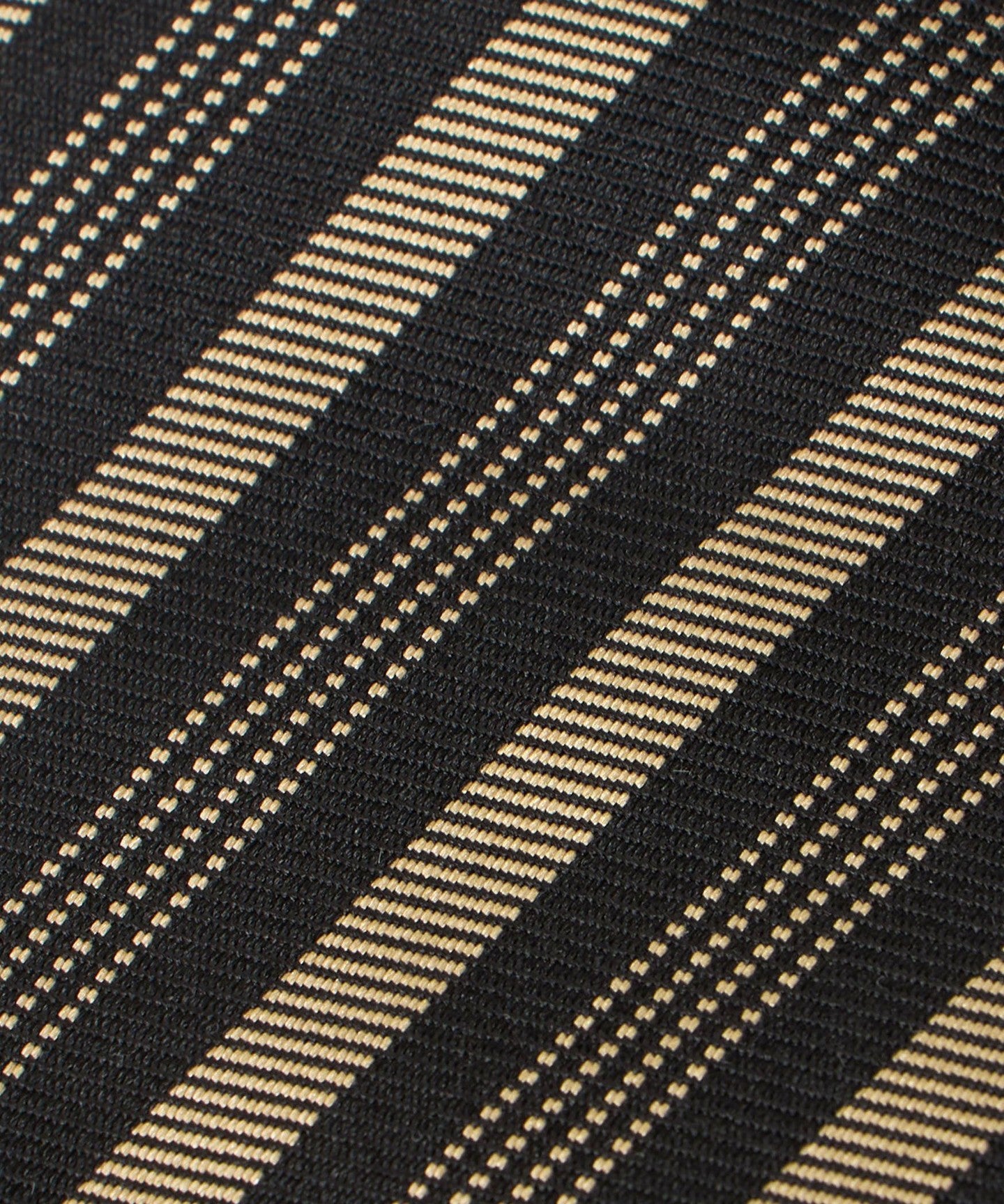 13346000175-d03.jpg