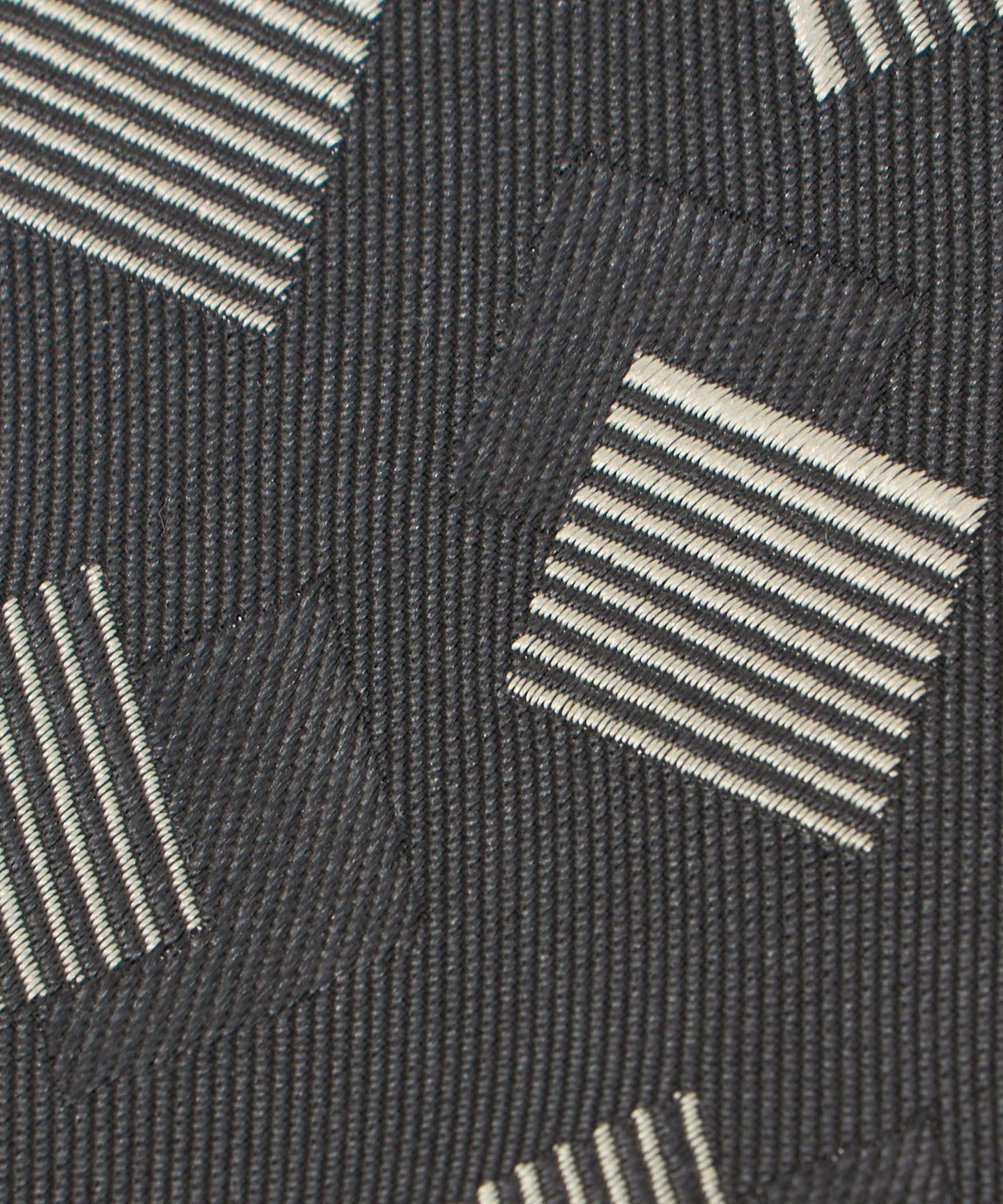 13346000193-d03.jpg