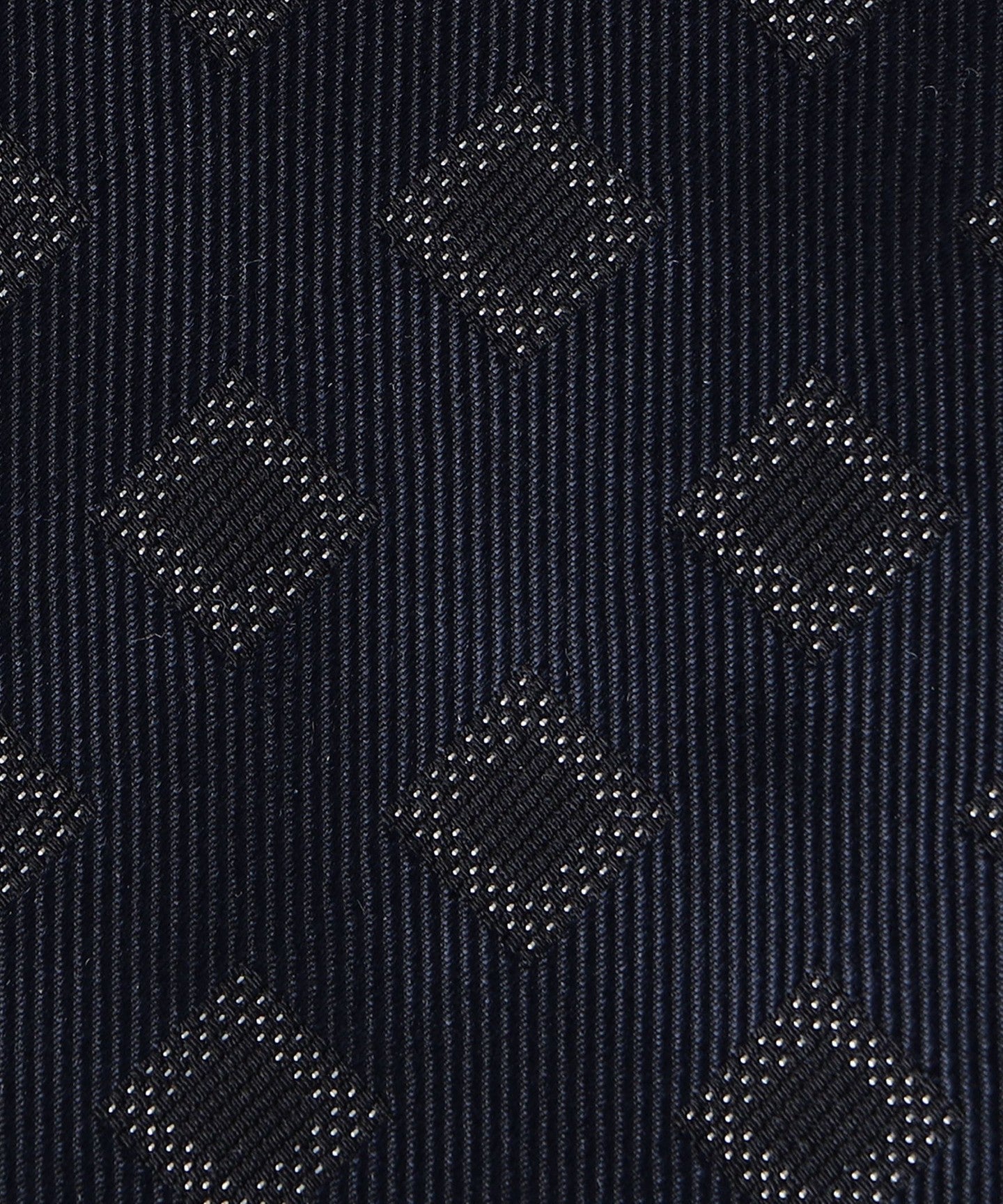 13346990843-d05.jpg